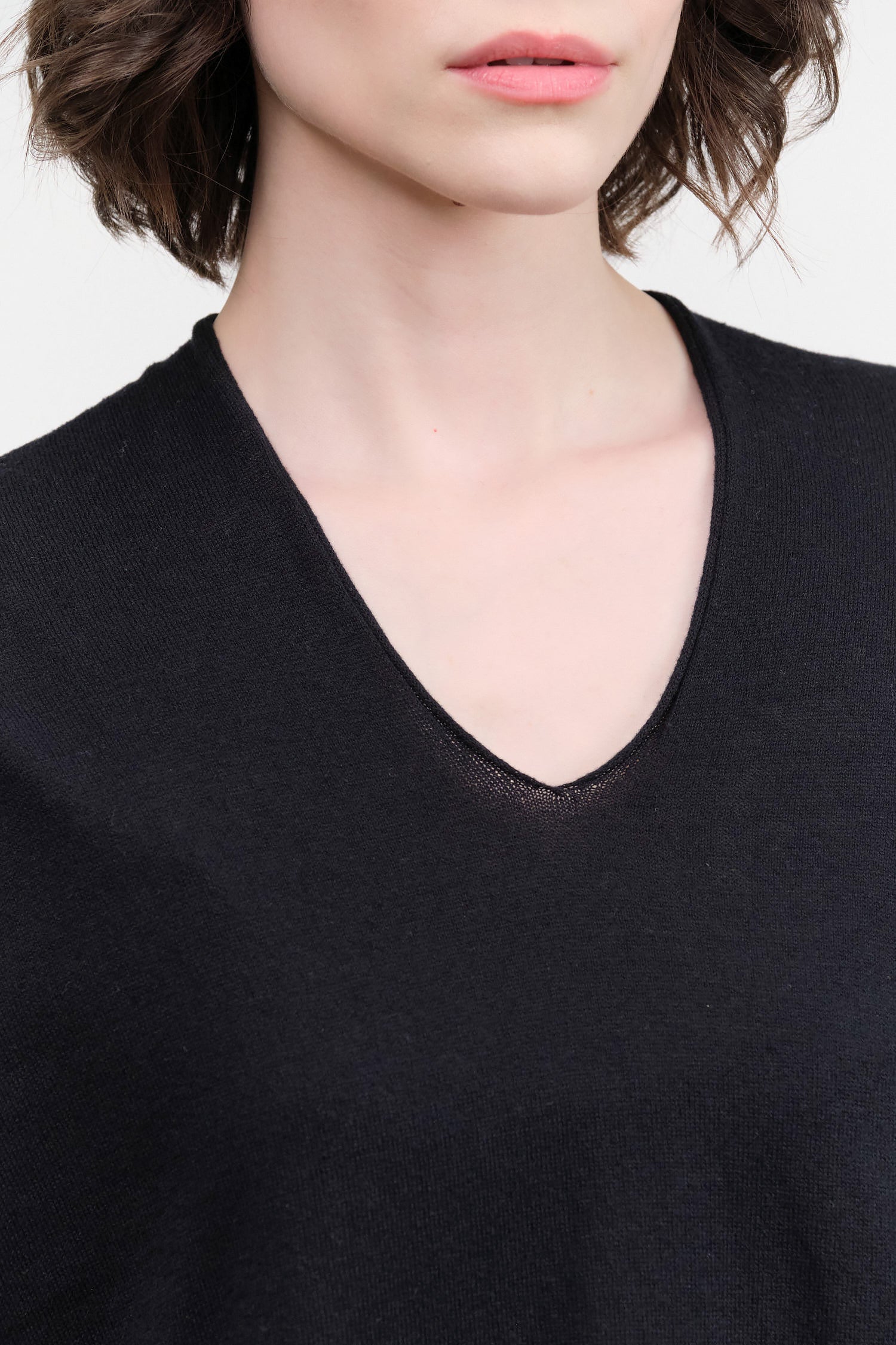 Black Cotton Linen V-neck Pullover by Pas de Calais