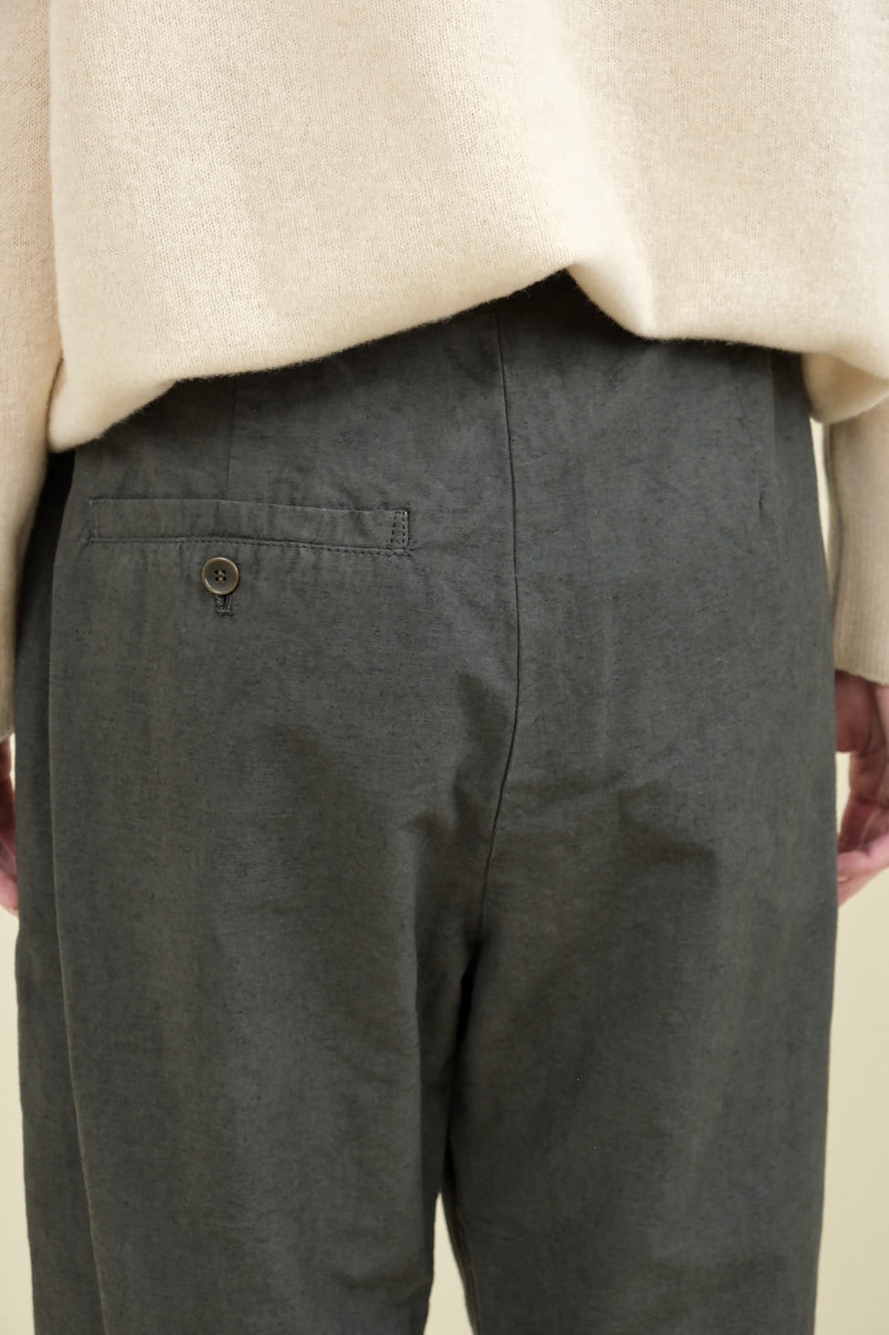 Back detailing on Cotton Ramie Tapered Pants