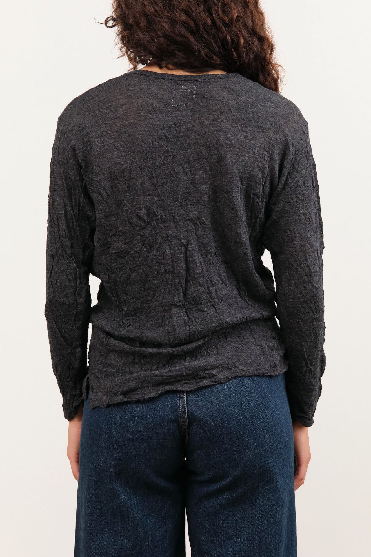 Pas de Calais Apparel Womens Blouses Crinkle-Finish Wool Gauze Jersey Crewneck Pullover in Charcoal