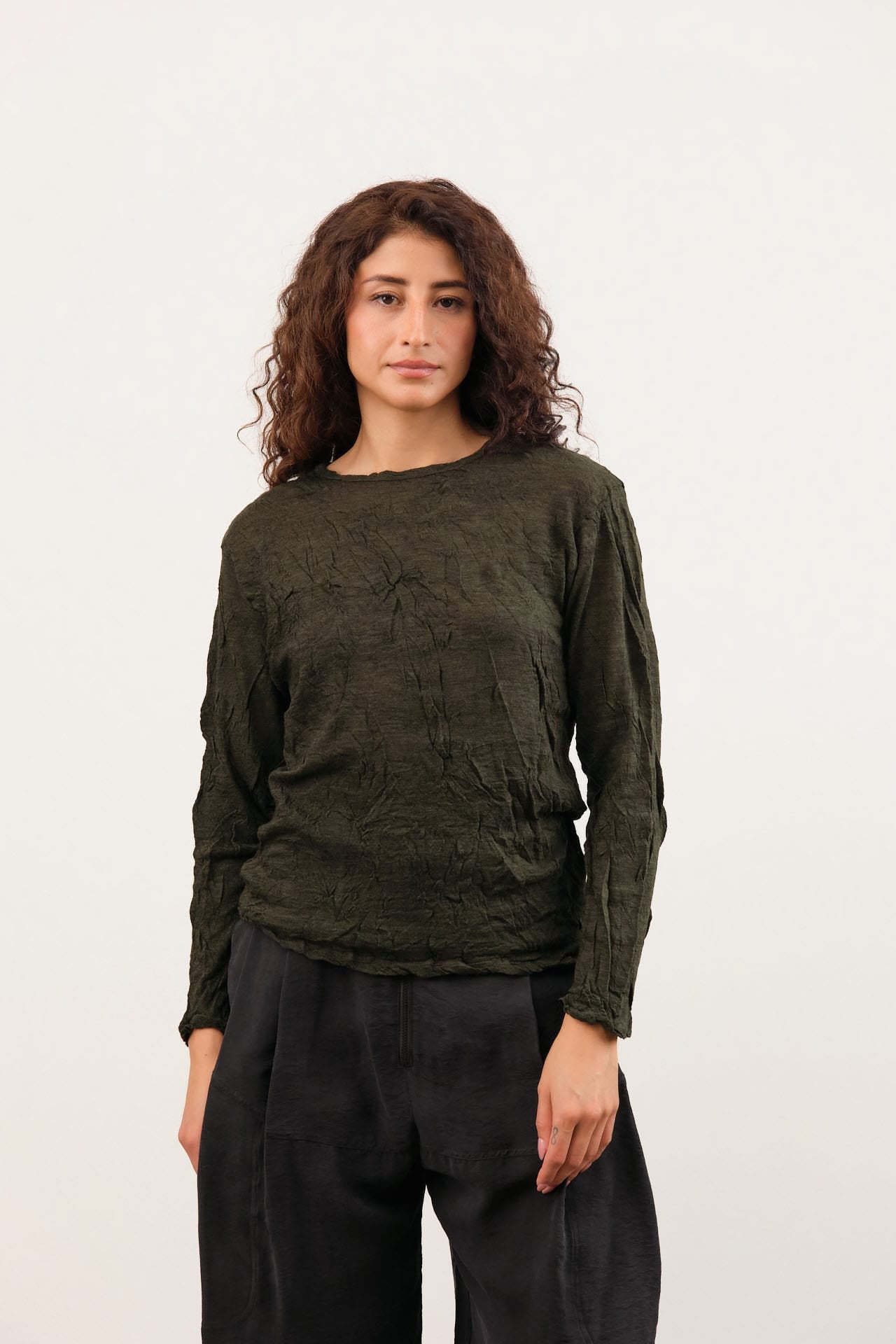 Pas de Calais Apparel Womens Blouses Crinkle-Finish Wool Gauze Jersey Crewneck Pullover in Khaki