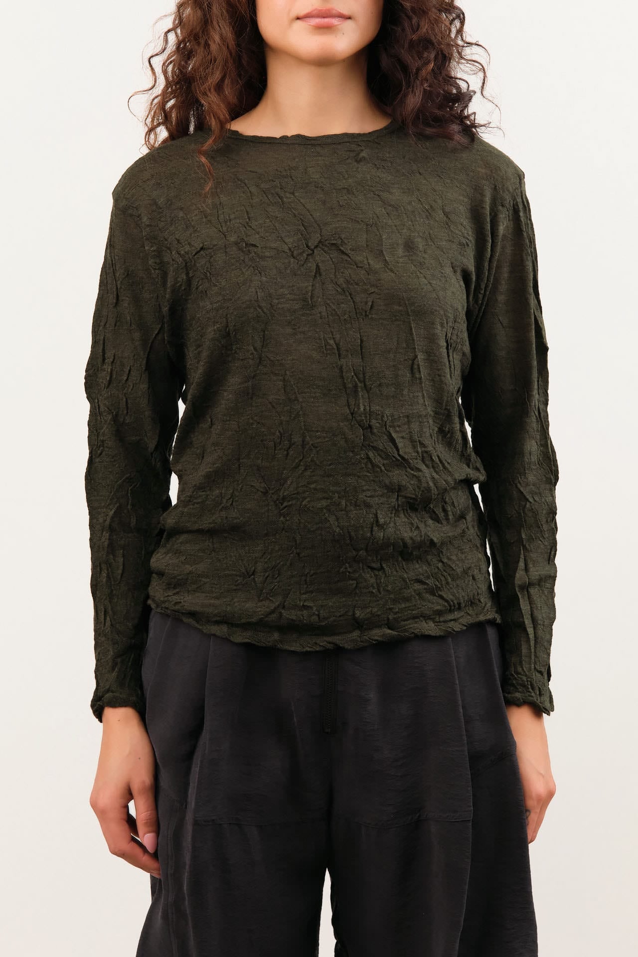 Pas de Calais Apparel Womens Blouses Crinkle-Finish Wool Gauze Jersey Crewneck Pullover in Khaki