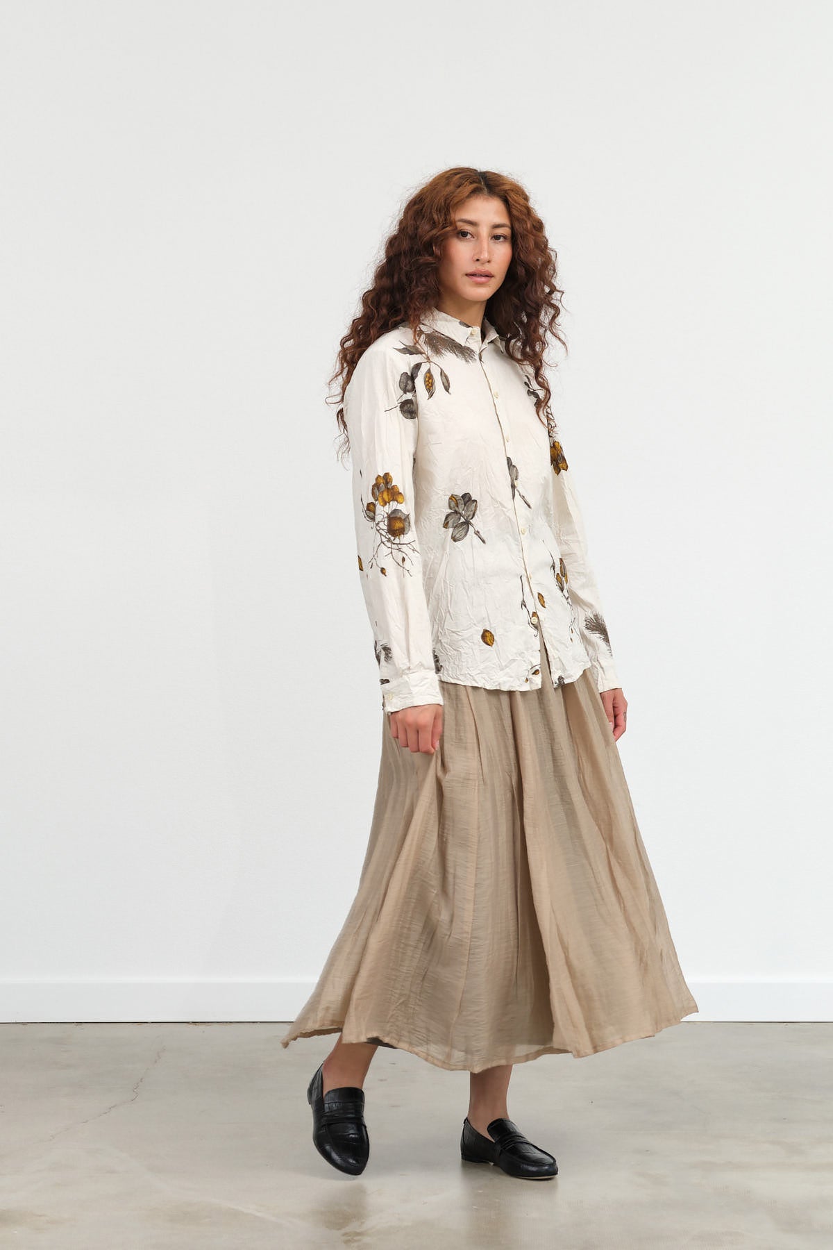 Pas de Calais Crinkle Long Skirt in Beige