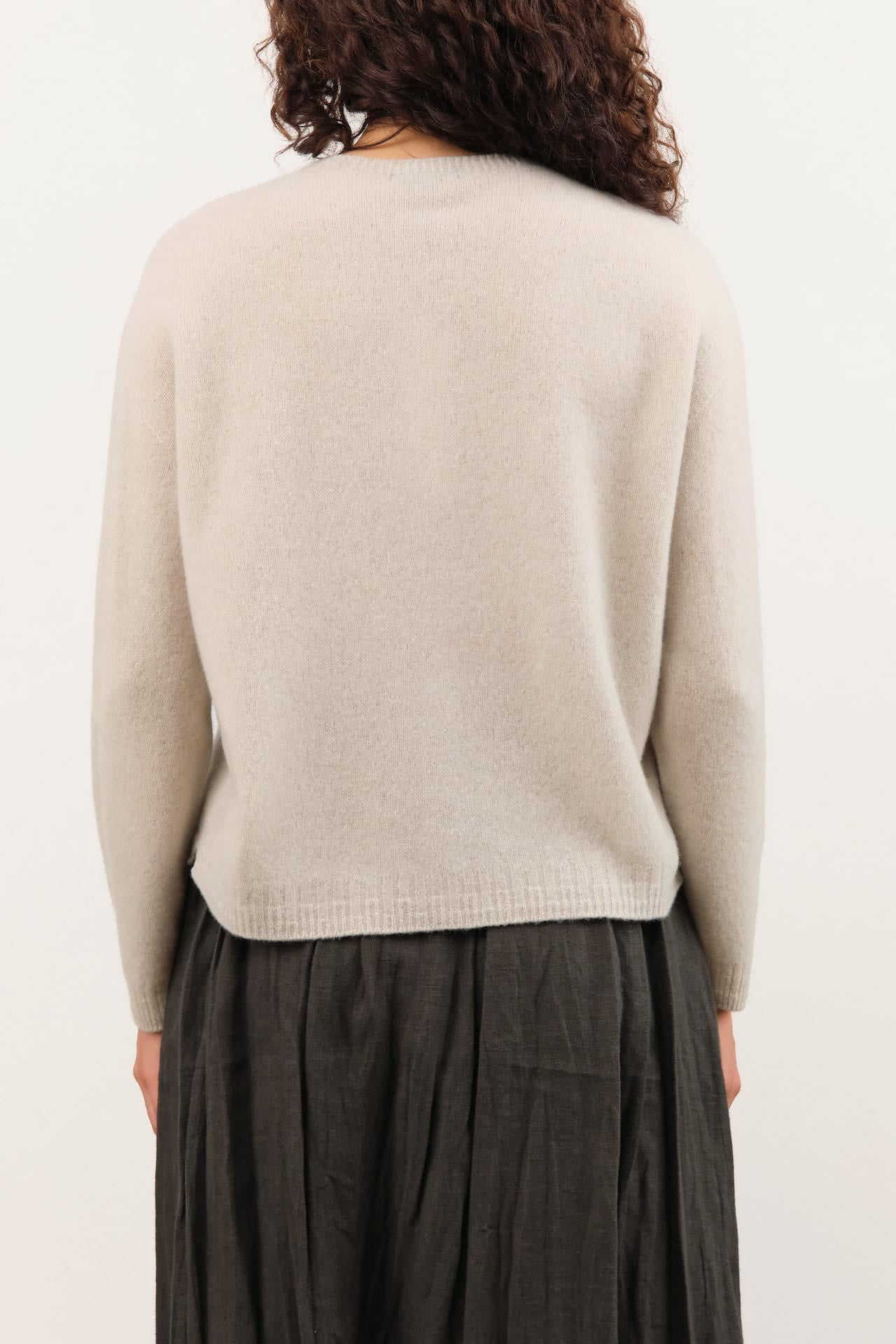Pas de Calais Apparel Womens Sweaters Fine Wool Crewneck Cardigan