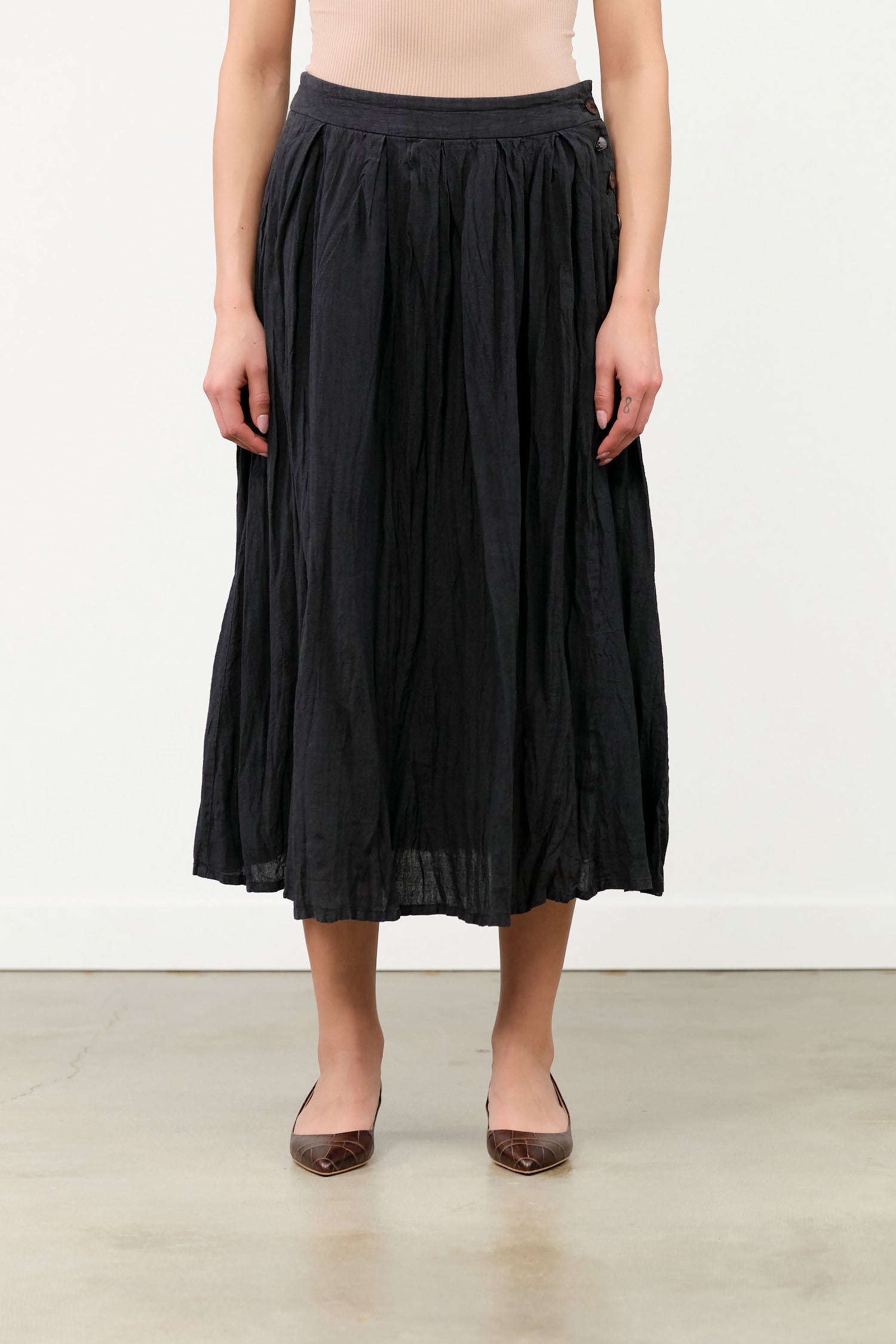 French Linen Box Pleat Skirt Pas de Calais in Black