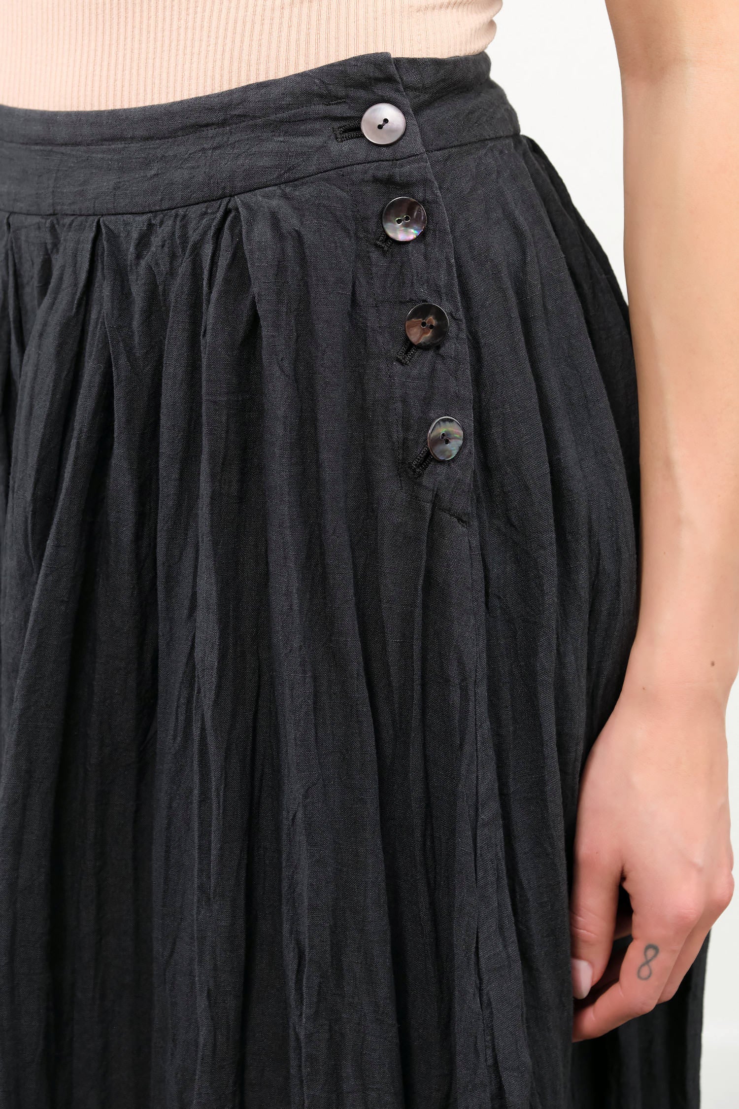 Black French Linen Box Pleat Skirt by Pas de Calais