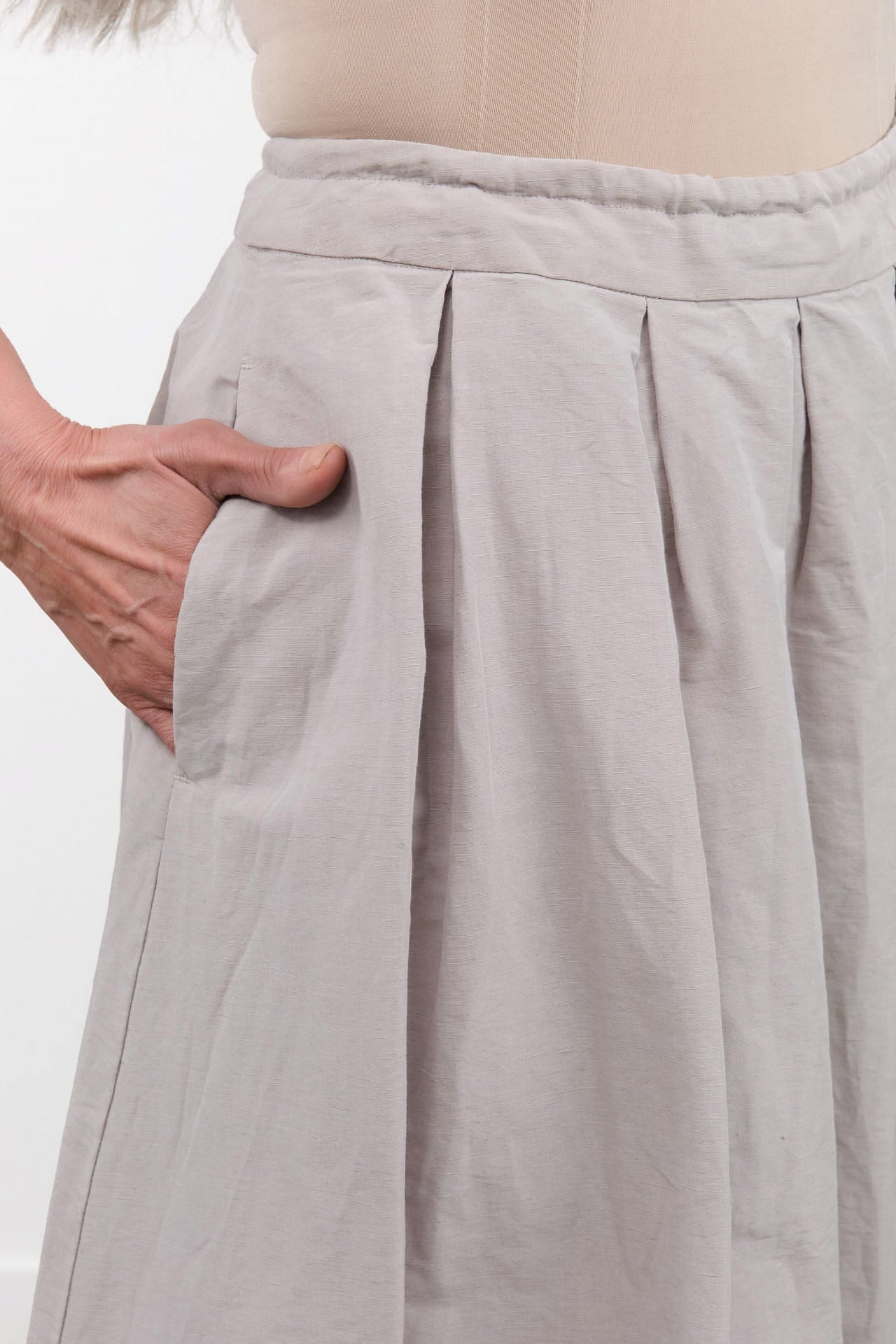 Pas de Calais Apparel Womens Skirts High Density Linen Cotton Skirt