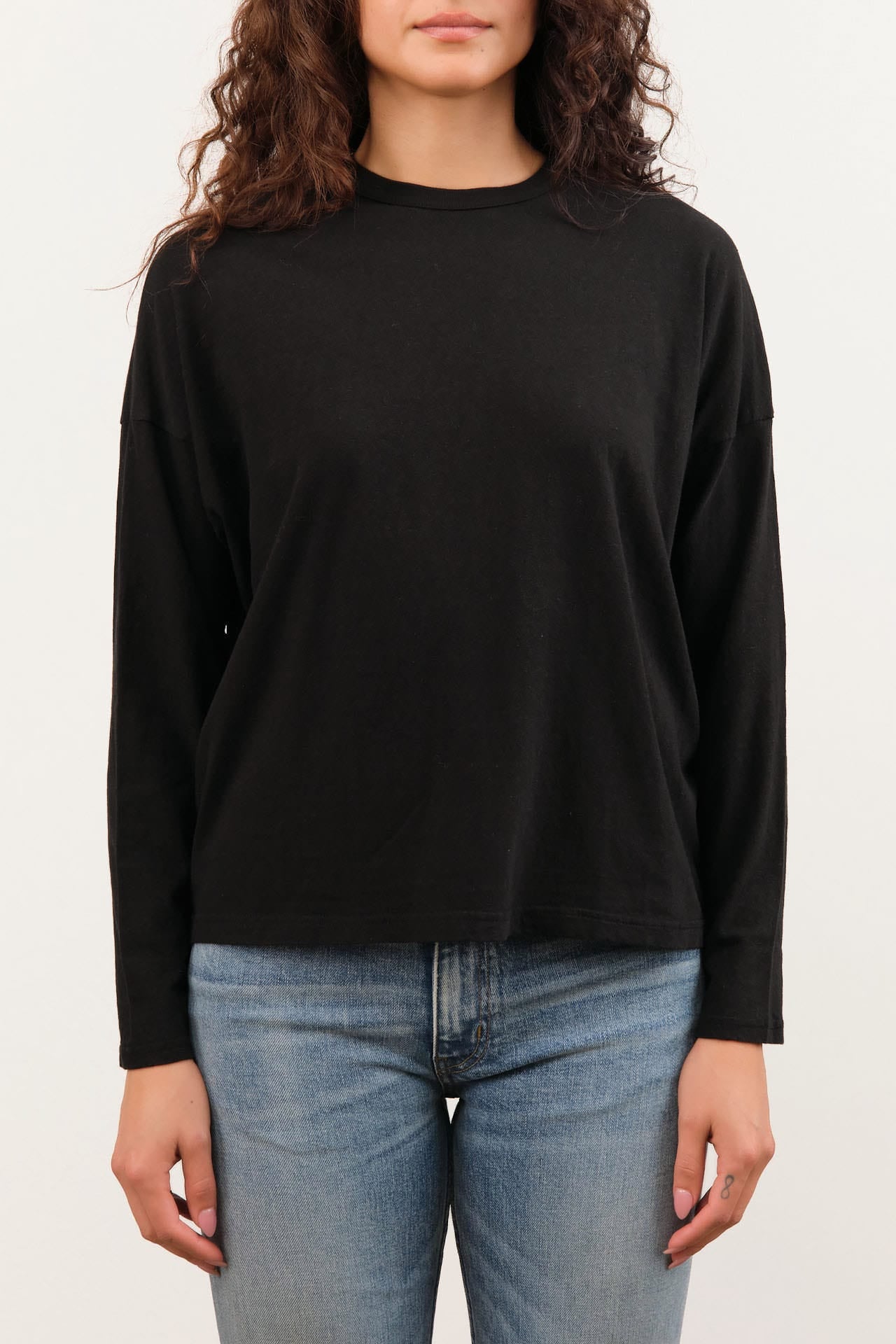 Pas de Calais Apparel Womens Tees Recycle Jersey Long Sleeve Pullover in Black