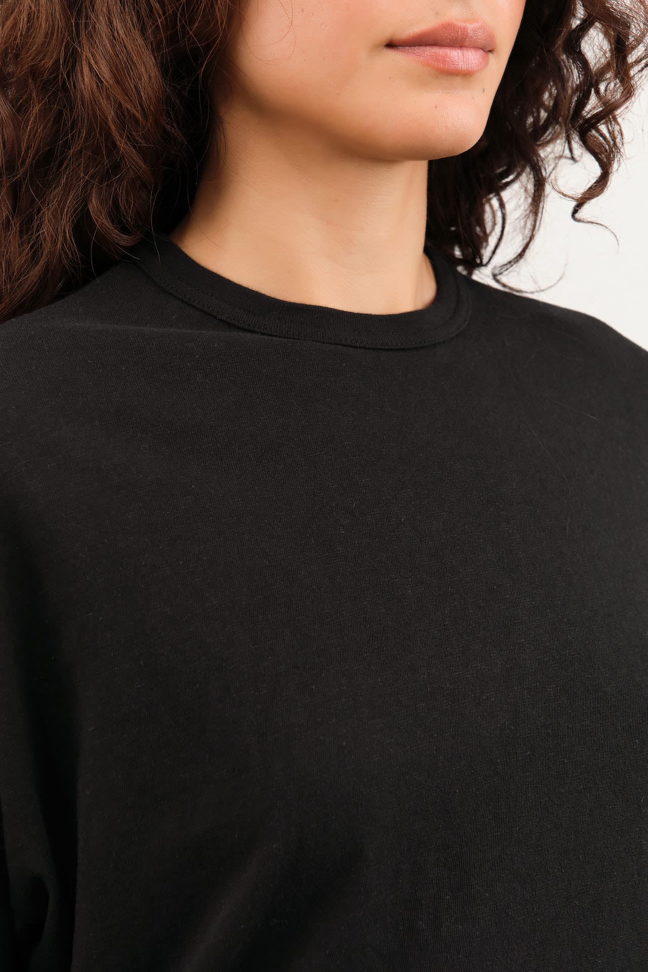 Pas de Calais Apparel Womens Tees Recycle Jersey Long Sleeve Pullover in Black