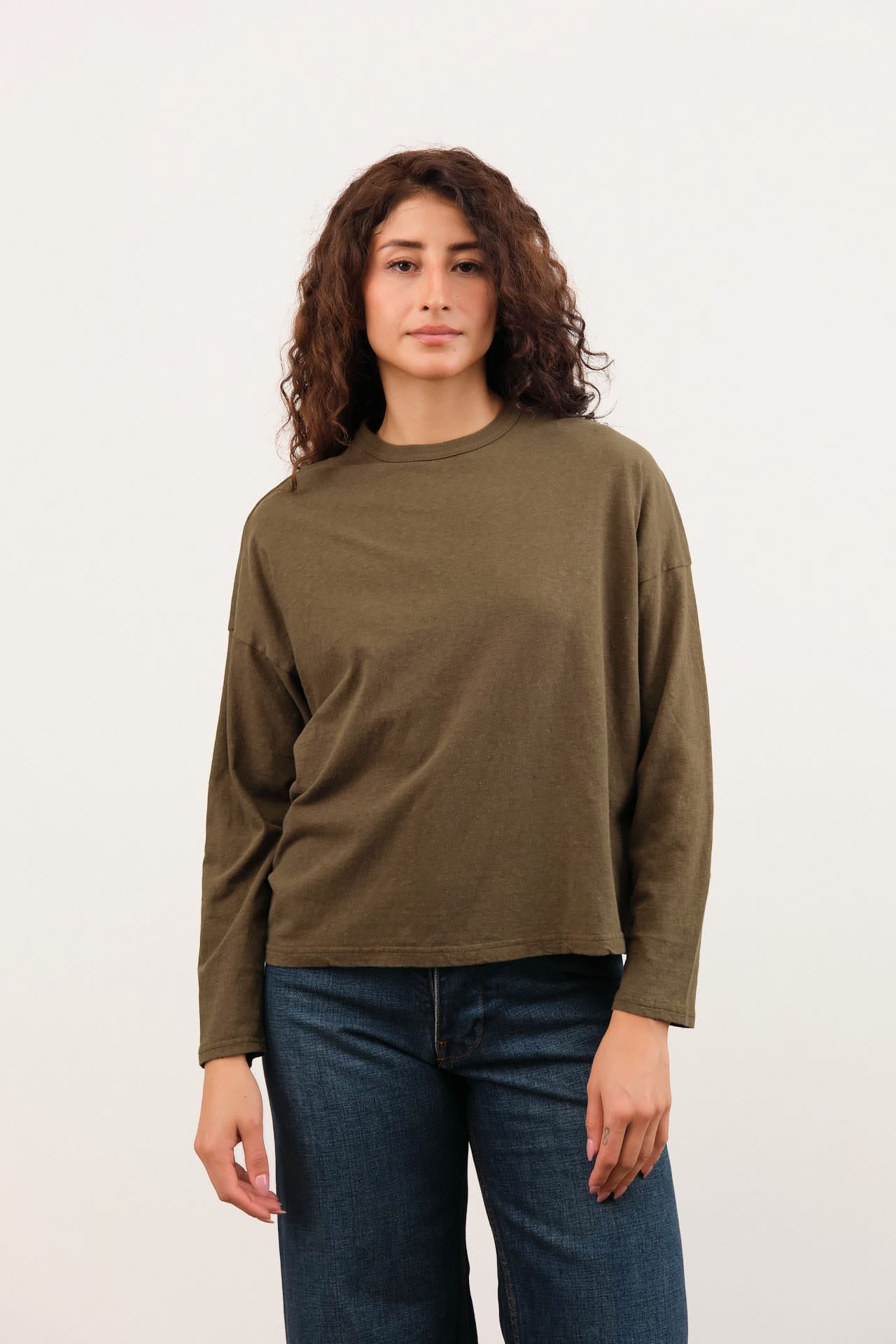 Pas de Calais Apparel Womens Tees Recycle Jersey Long Sleeve Pullover in Khaki