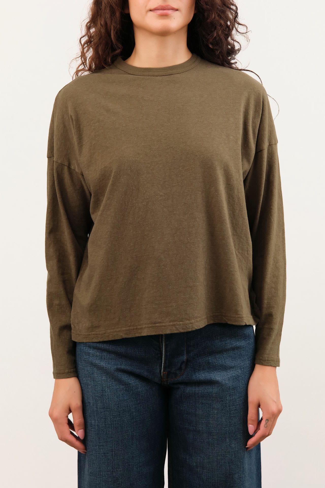 Pas de Calais Apparel Womens Tees Recycle Jersey Long Sleeve Pullover in Khaki