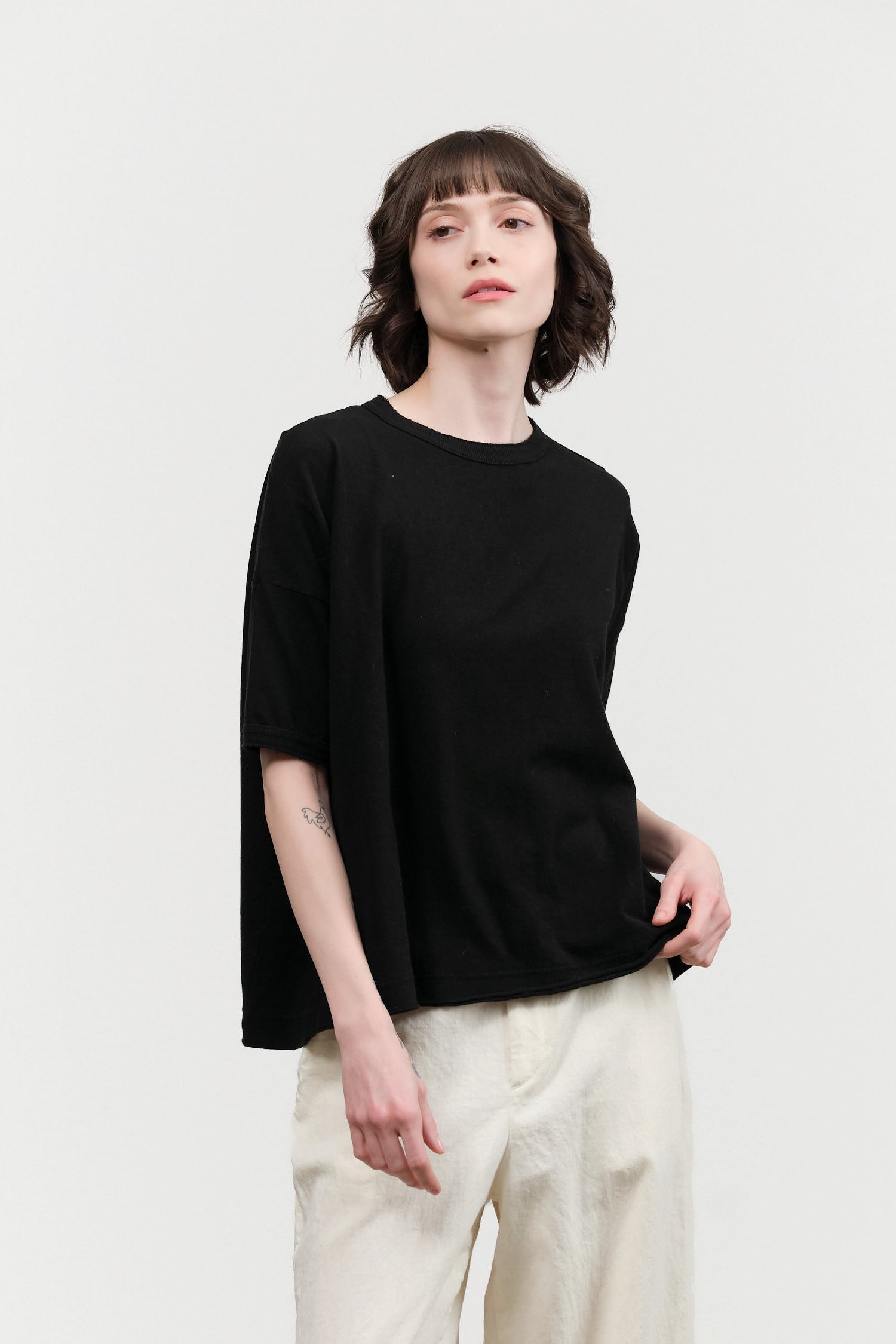 Pas de Calais Recycled Cotton Relaxed Short Sleeve T-Shirt in Black