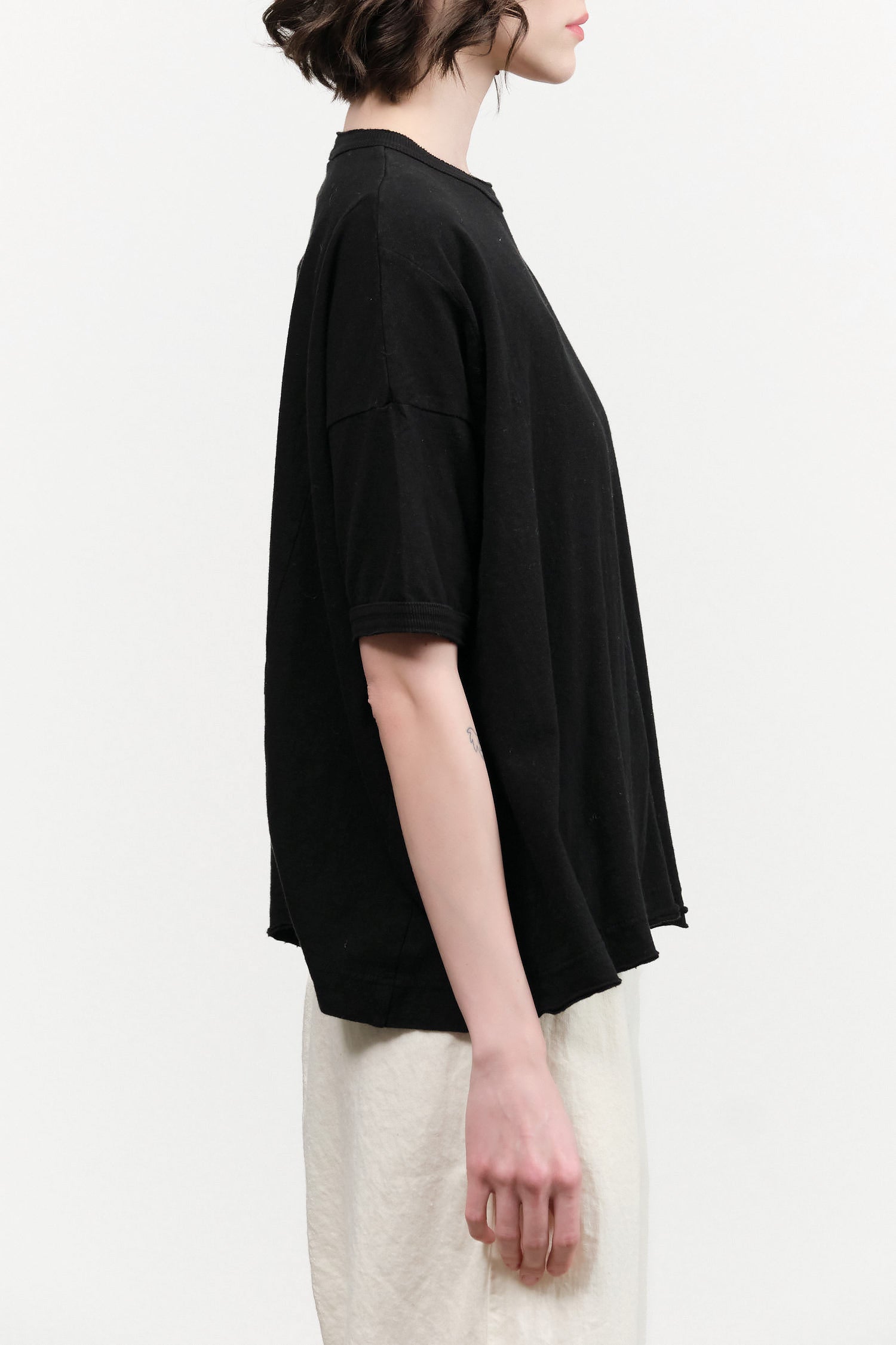 Pas de Calais Designer Brand Recycled Cotton Relaxed Short Sleeve T-Shirt in Black