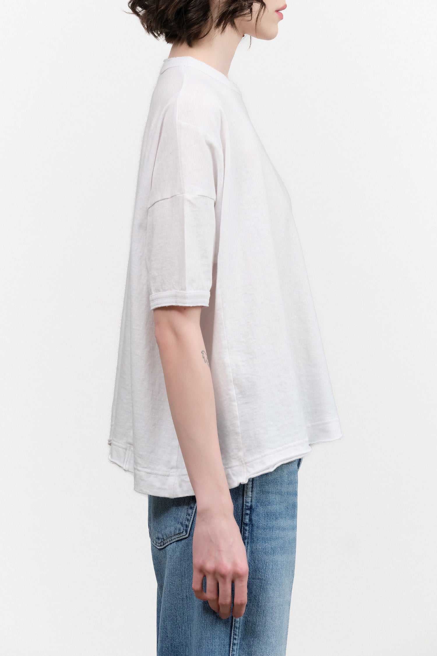 Pas de Calais Designer Brand Recycled Cotton Relaxed Short Sleeve T-Shirt in White