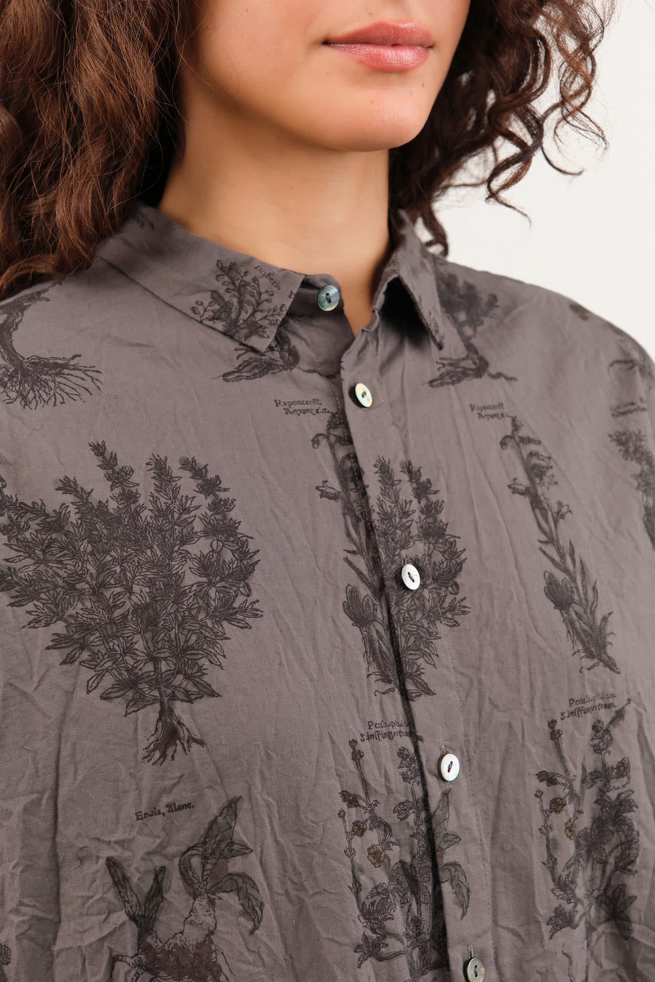 Pas de Calais Apparel Womens Blouses Relax Herbal Print Shirt