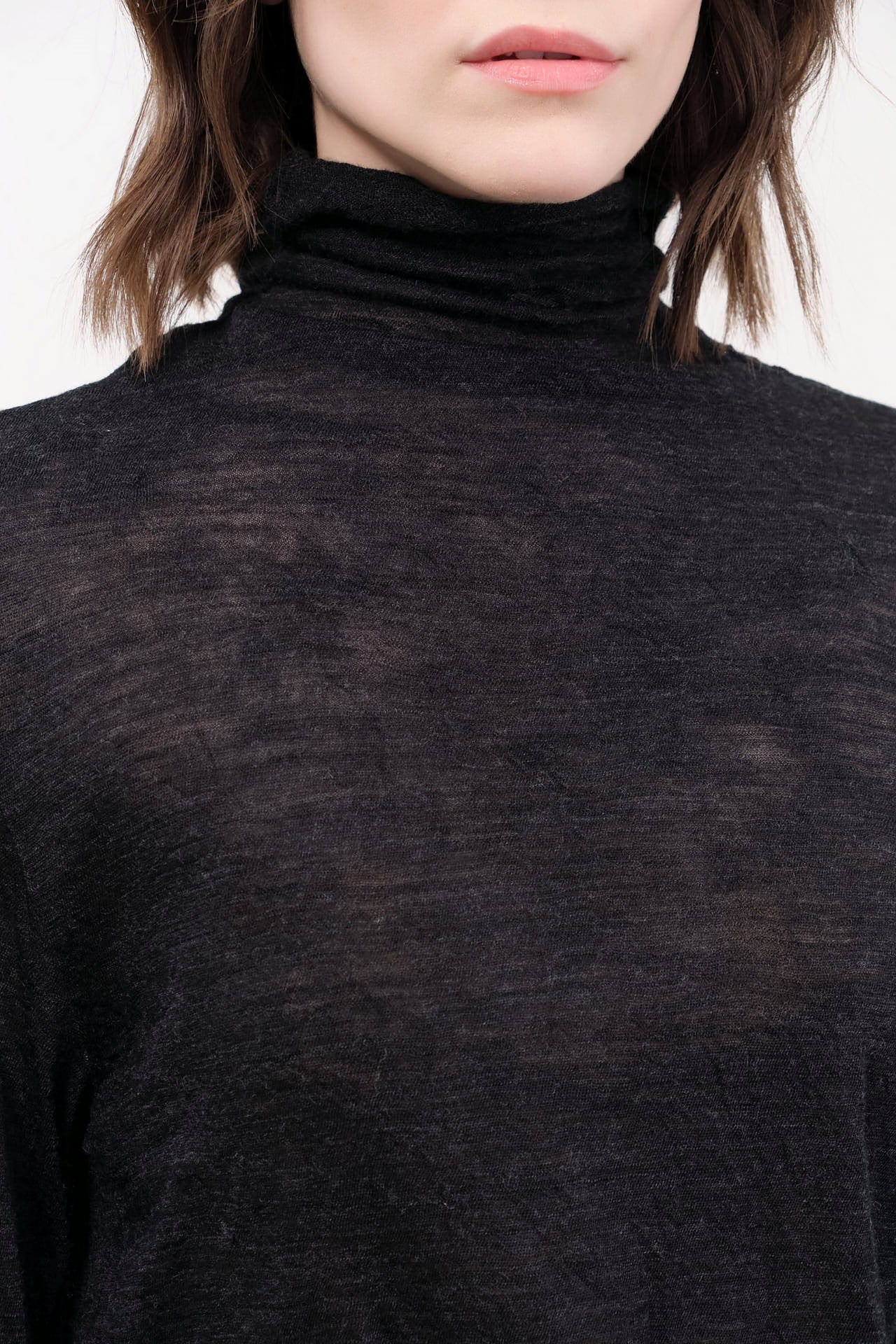 Pas de Calais Apparel Womens Sweaters Wool Gauze Crinkle Turtleneck Jersey Pullover in Charcoal