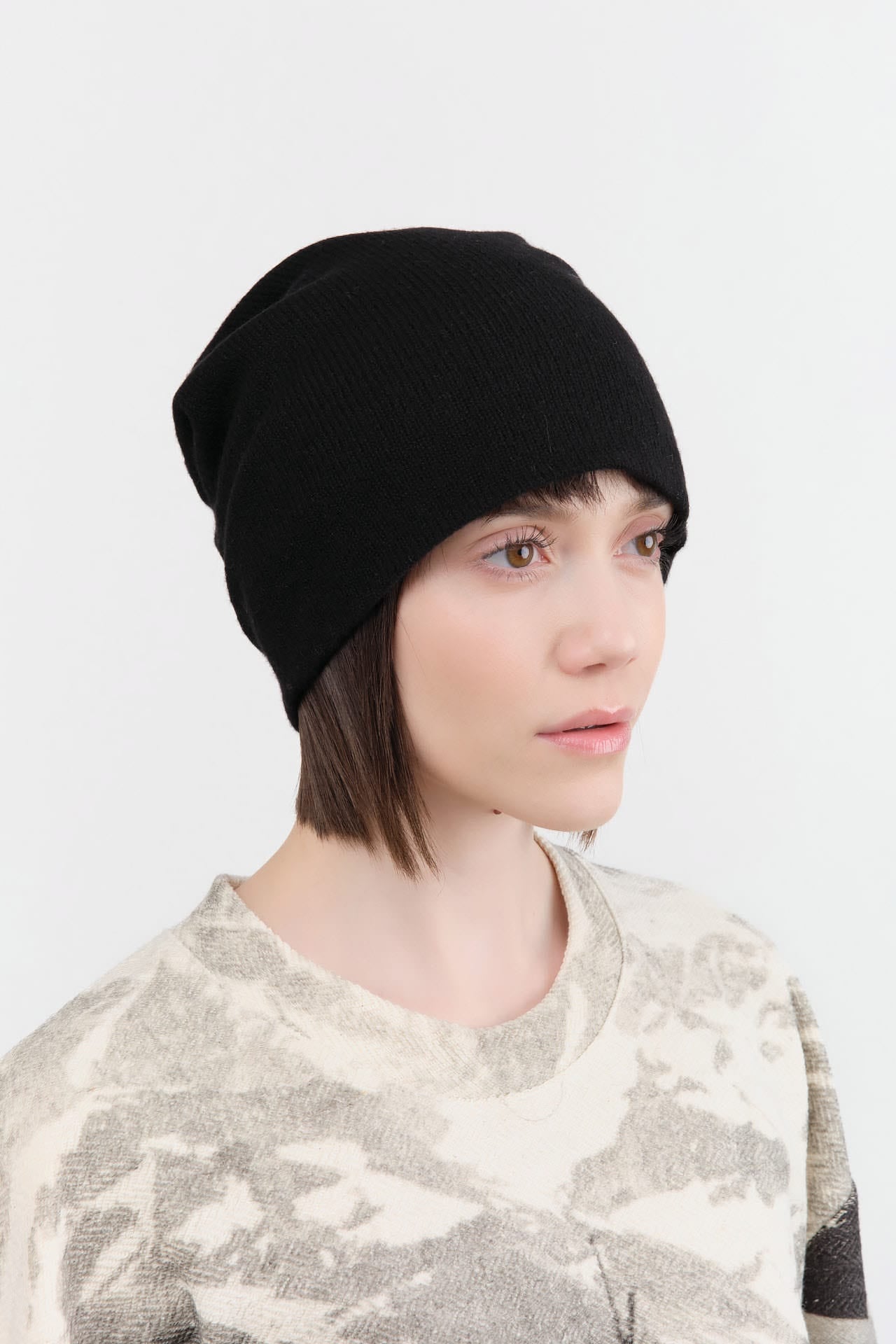 Paychi Guh Accessories Hats Slouchy Beanie in Black Black