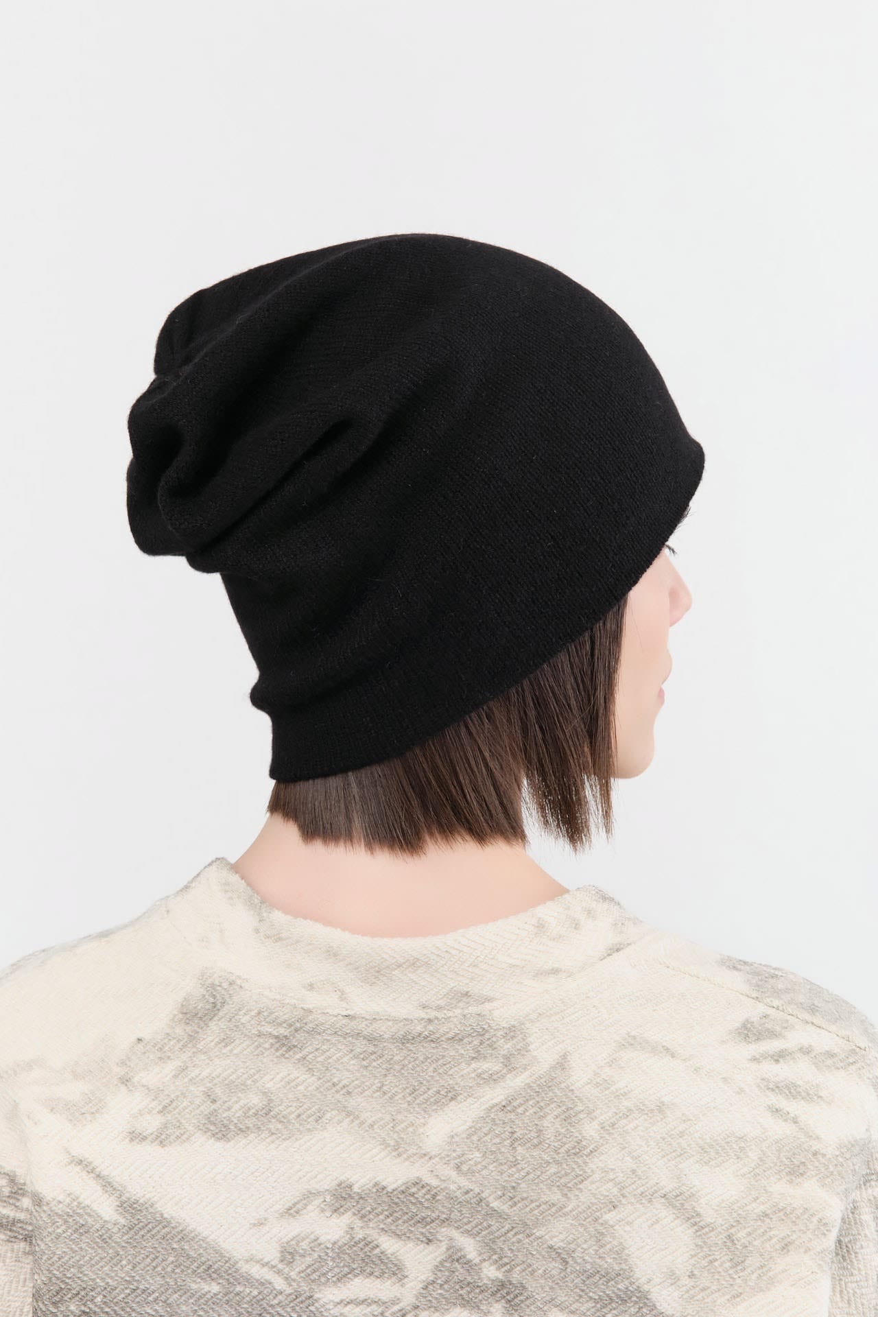 Paychi Guh Accessories Hats Slouchy Beanie in Black Black