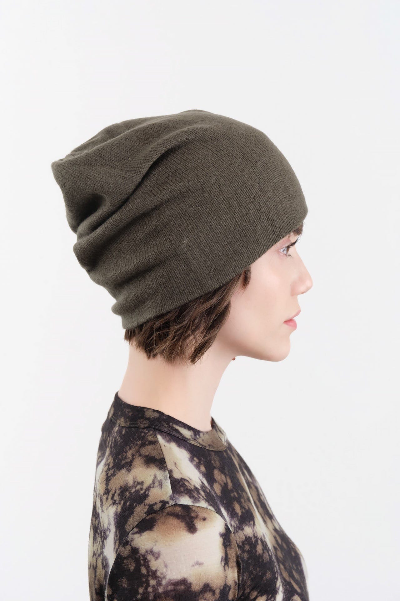 Paychi Guh Accessories Hats Slouchy Beanie in Olive Olive / One Size