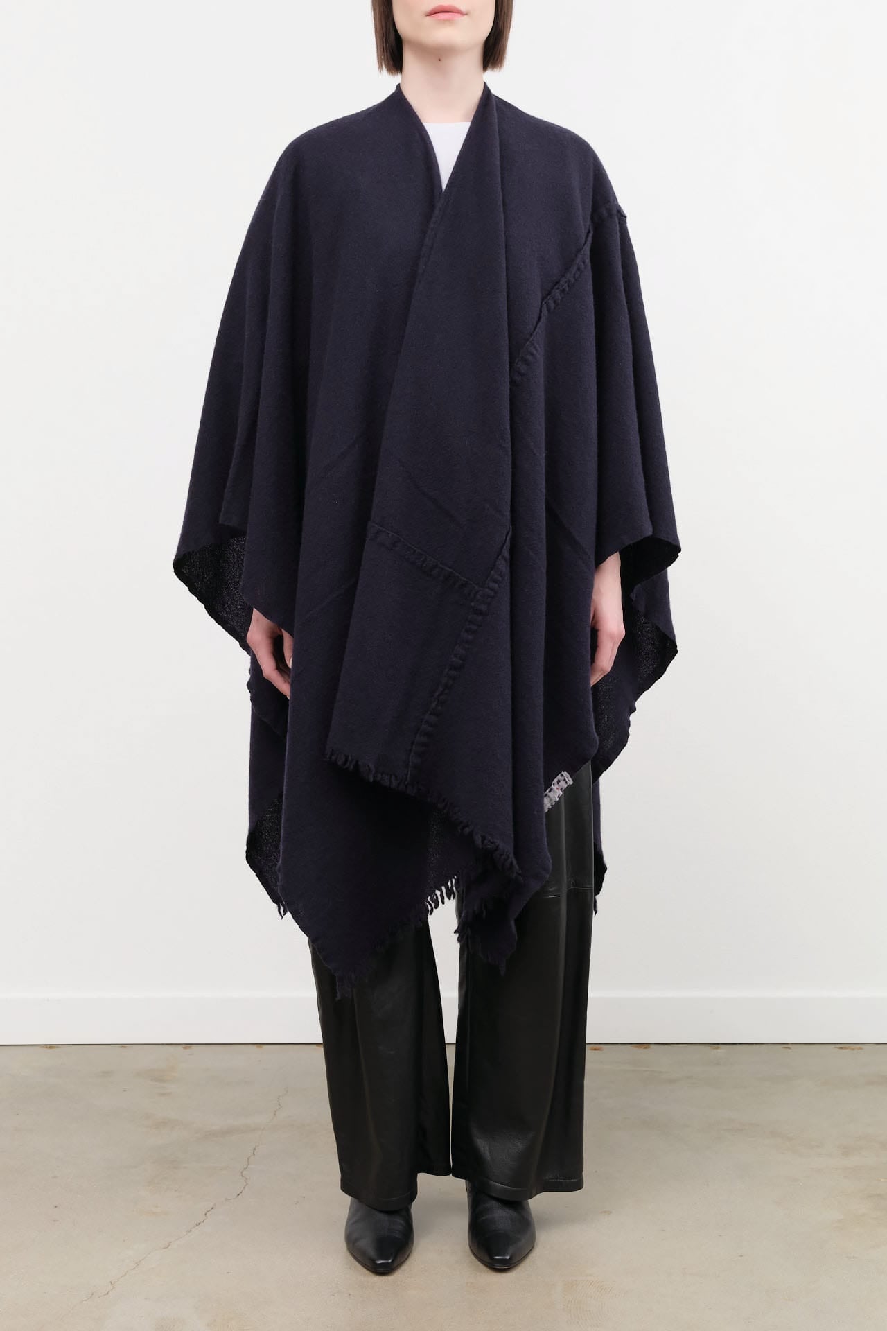 Private 0204 Accessories Scarves 1810 Pucho Cashmere Vintage Finish Scarf in Navy Navy