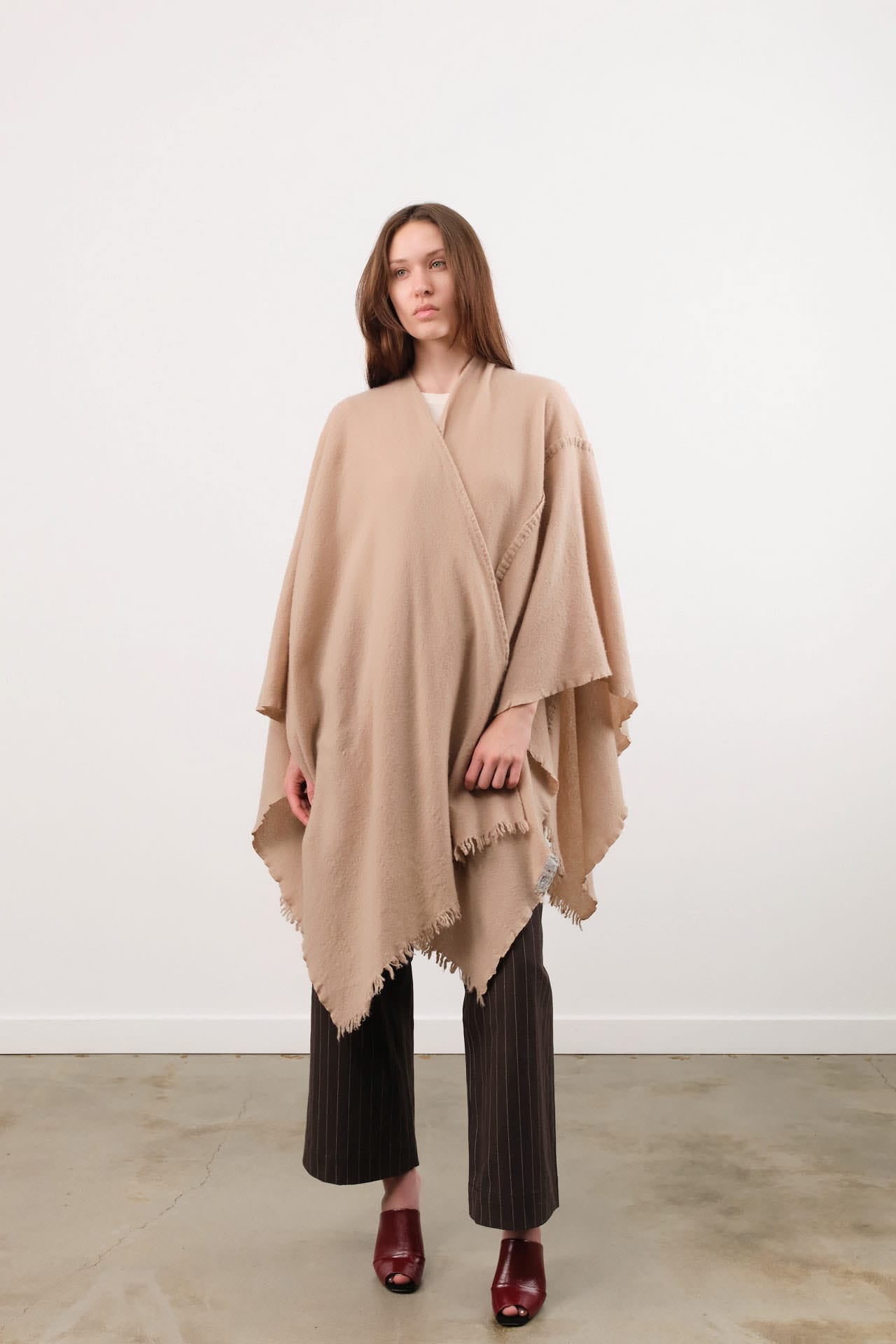 Private 0204 Apparel Womens Sweaters 1810 Pucho Cashmere Vintage Finish Scarf in Sanda Sanda