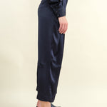 Side of Cropped Divide Pant