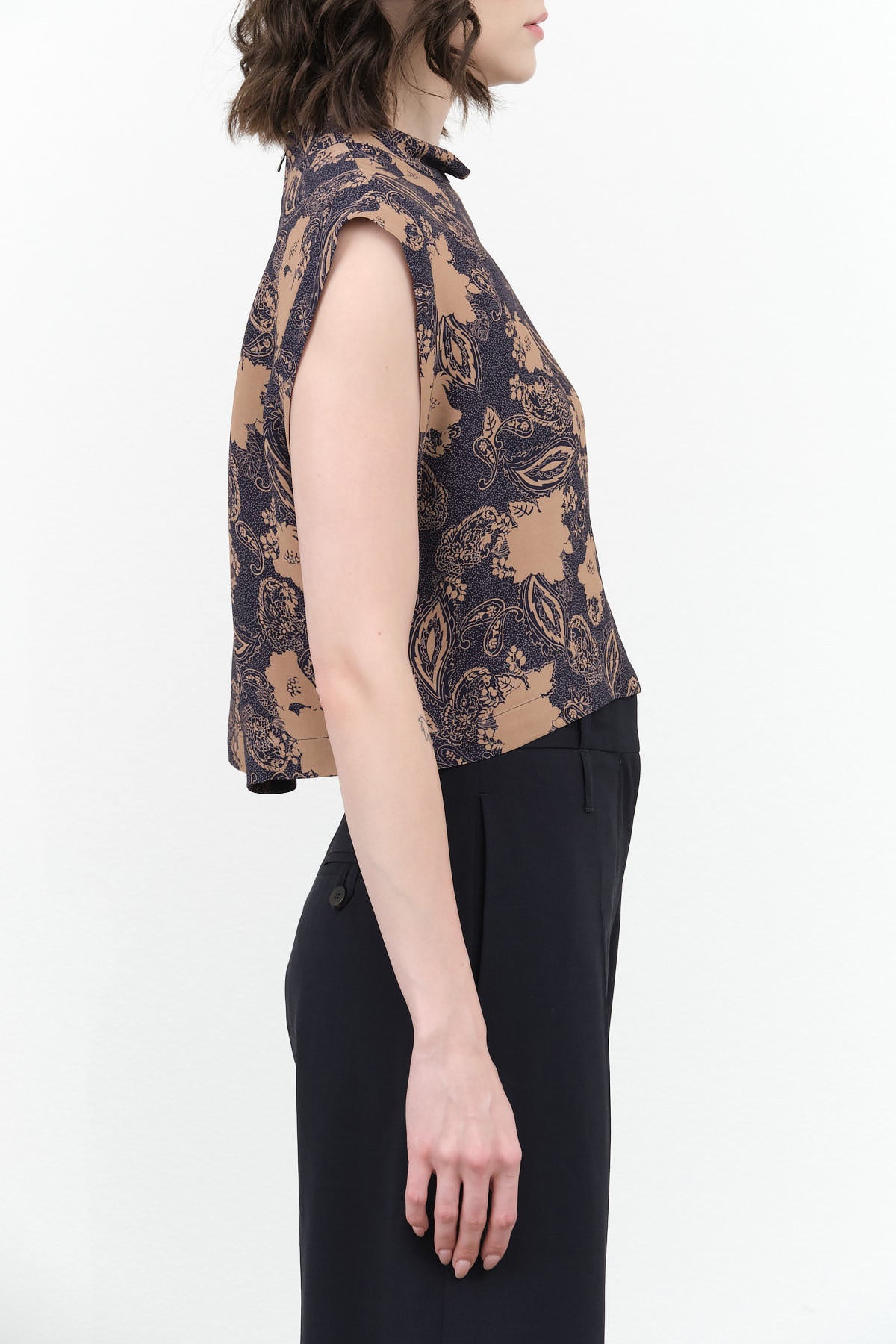 Designer Brand Rachel Comey Bacchus Cropped Top in Black Cero Print