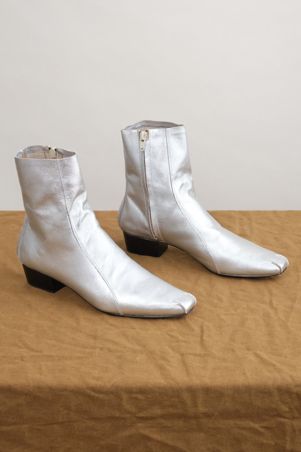 Side of Cove Boot in Silver