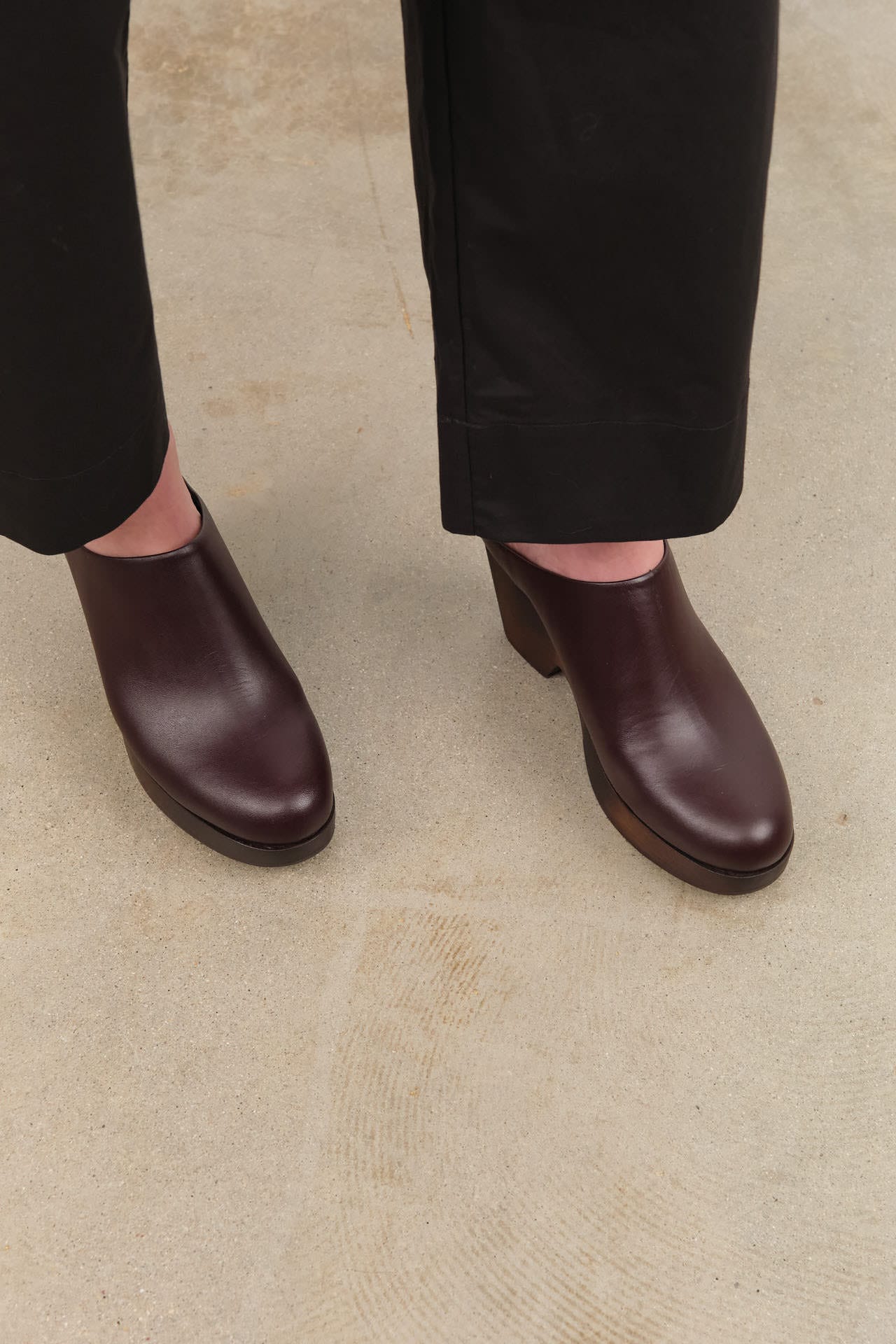 Rachel Comey Accessories Womens Shoes Gammon Clog in Auburn