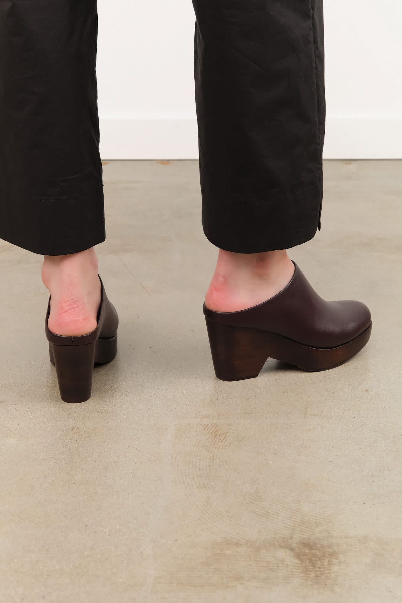 Rachel Comey Accessories Womens Shoes Gammon Clog in Auburn