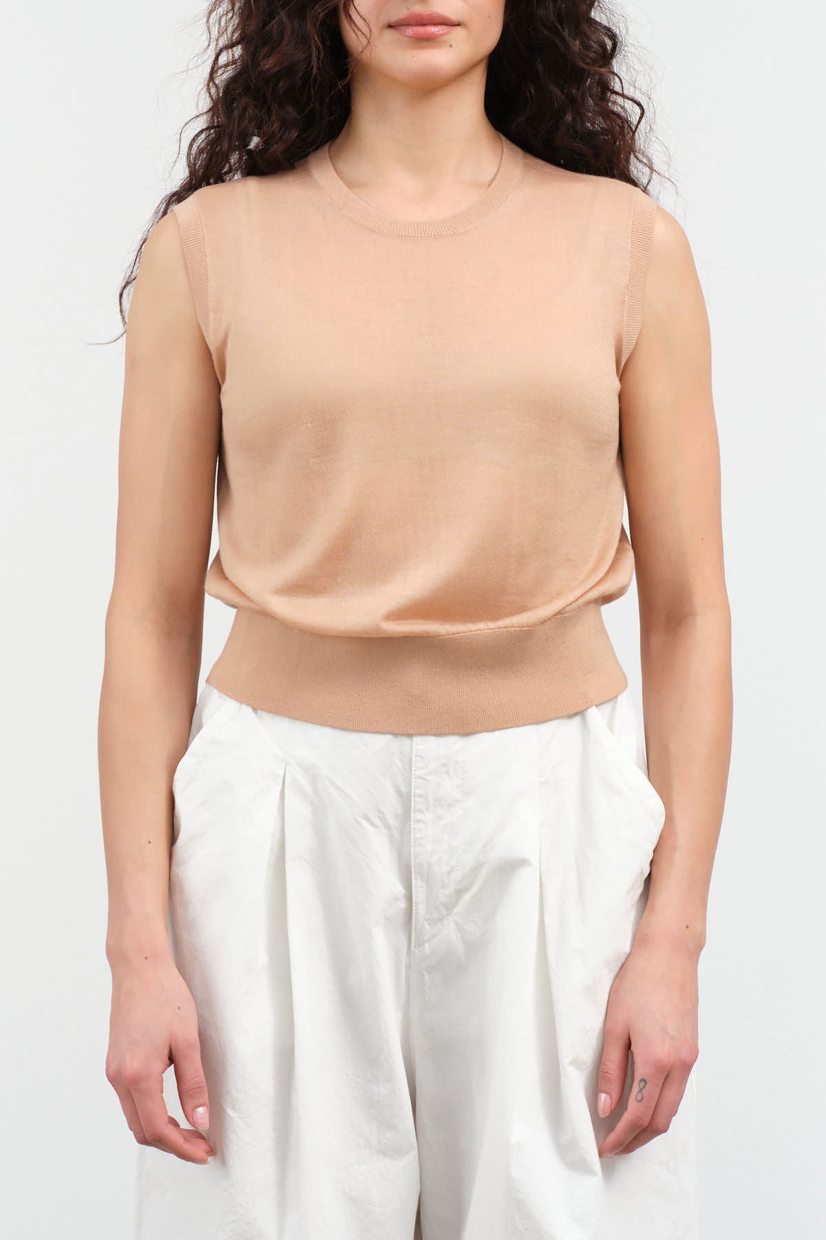 Front view of Oria Top