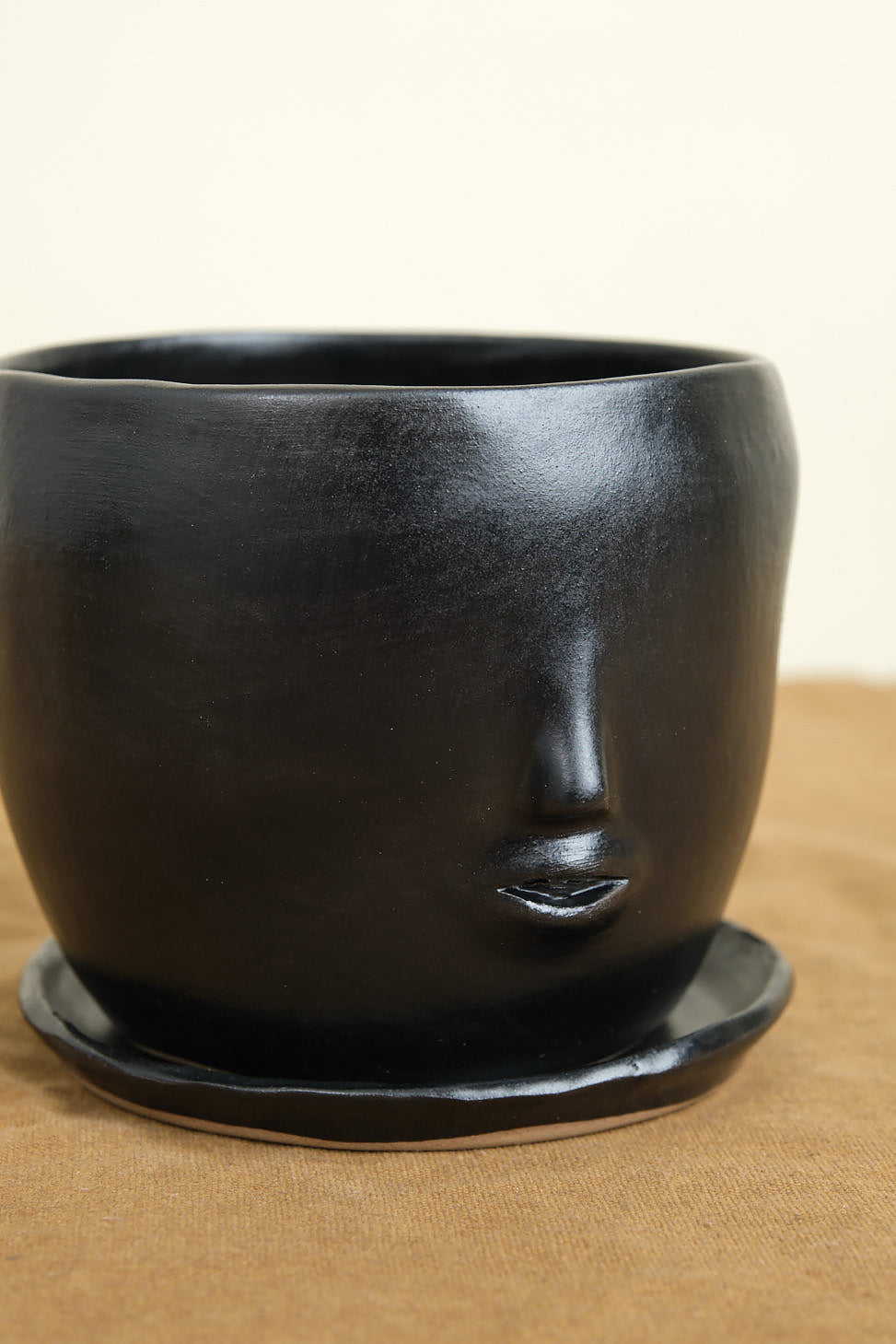 Close up of Face Pot Set in Black