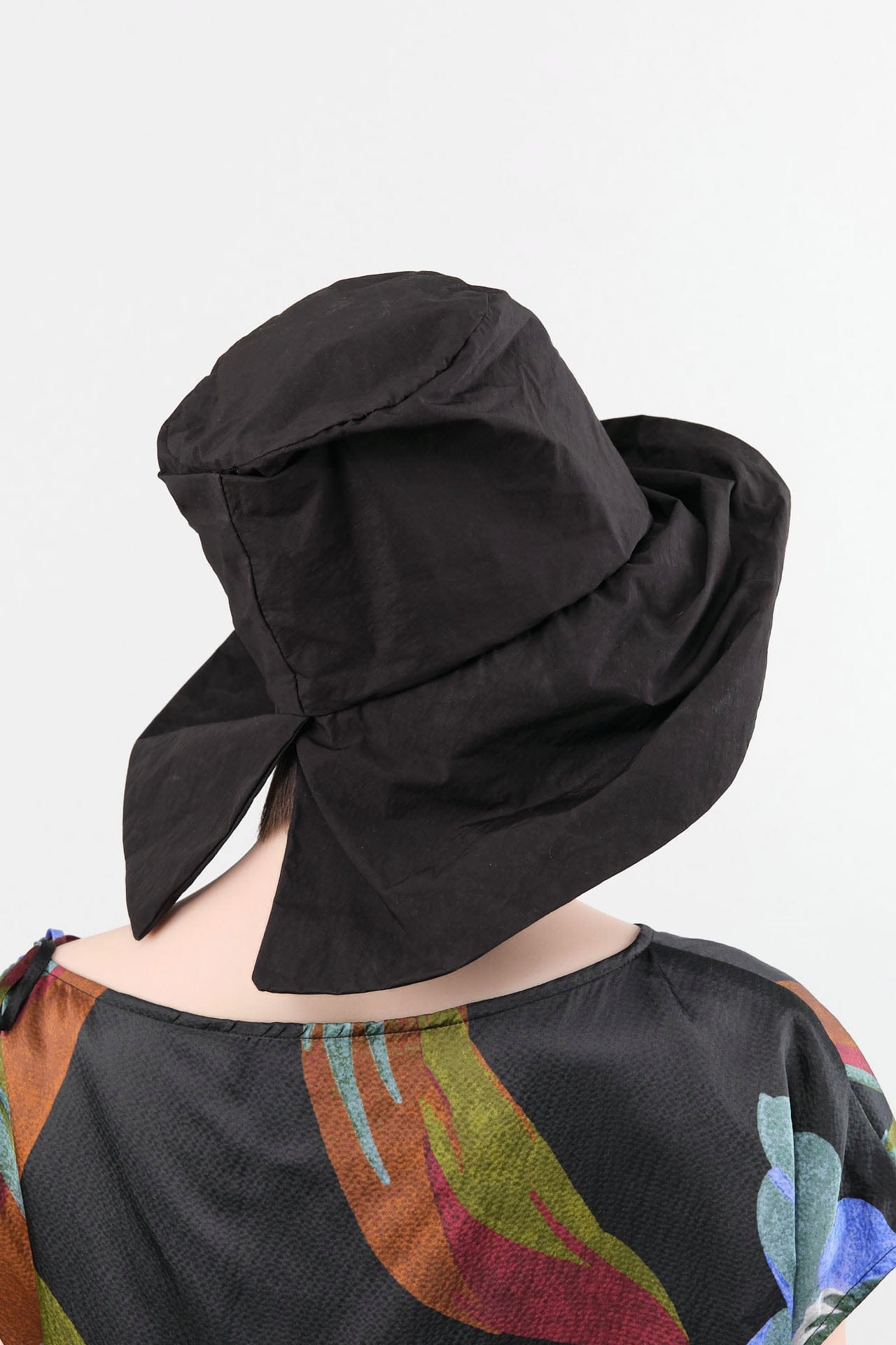 Reinhard Plank Accessories Hats Bianca Scot Hat in Black