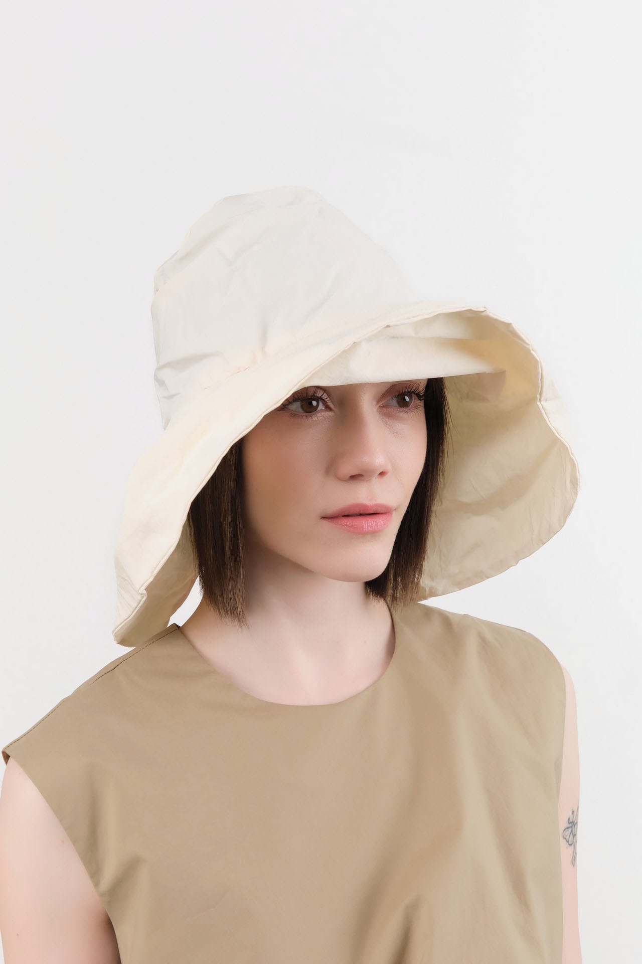 Reinhard Plank Accessories Hats Bianca Scot Hat in Off White