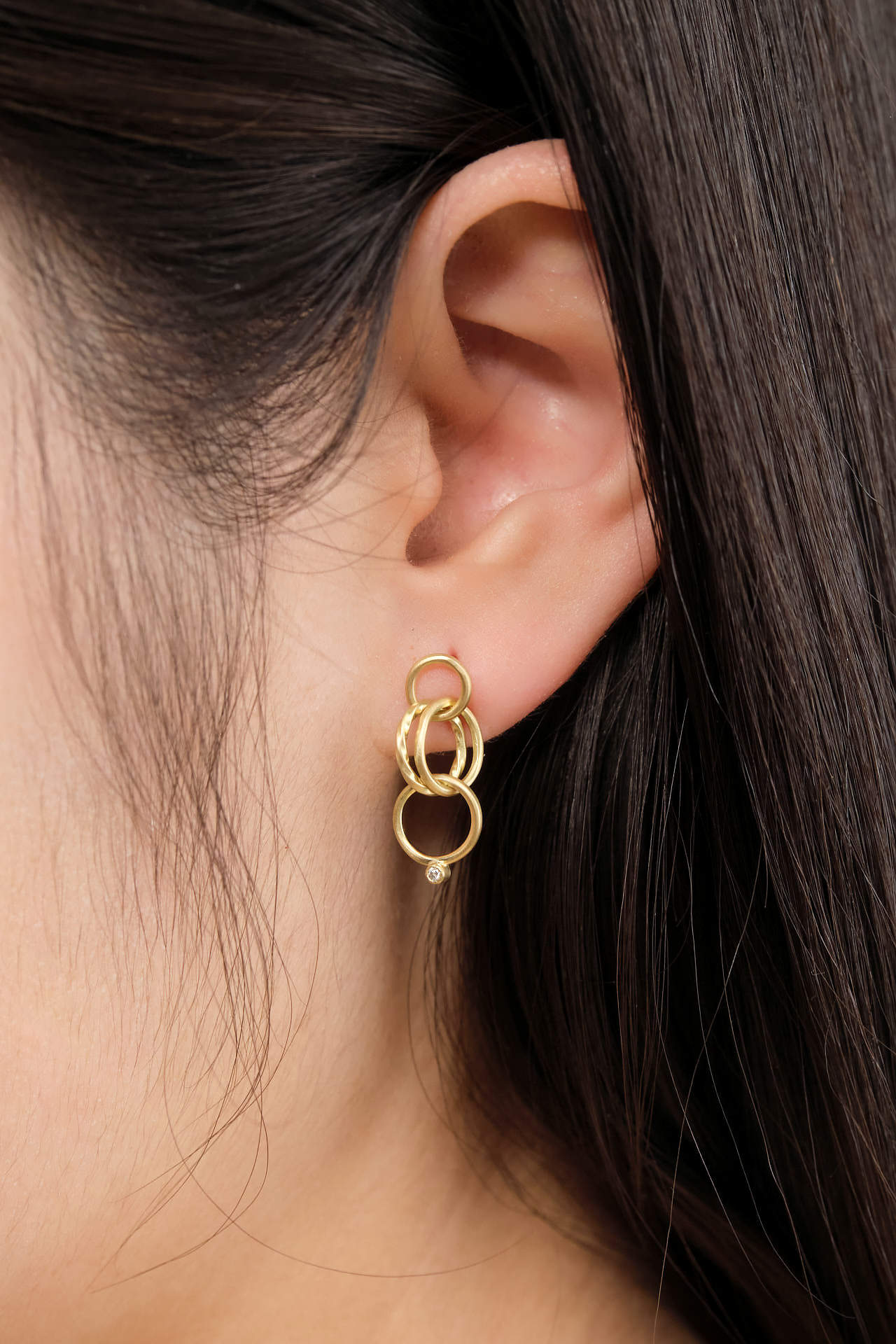 Sarah McGuire Jewelry Earrings Petite Wrought Links Earrings 18K Yellow Gold / 1" L