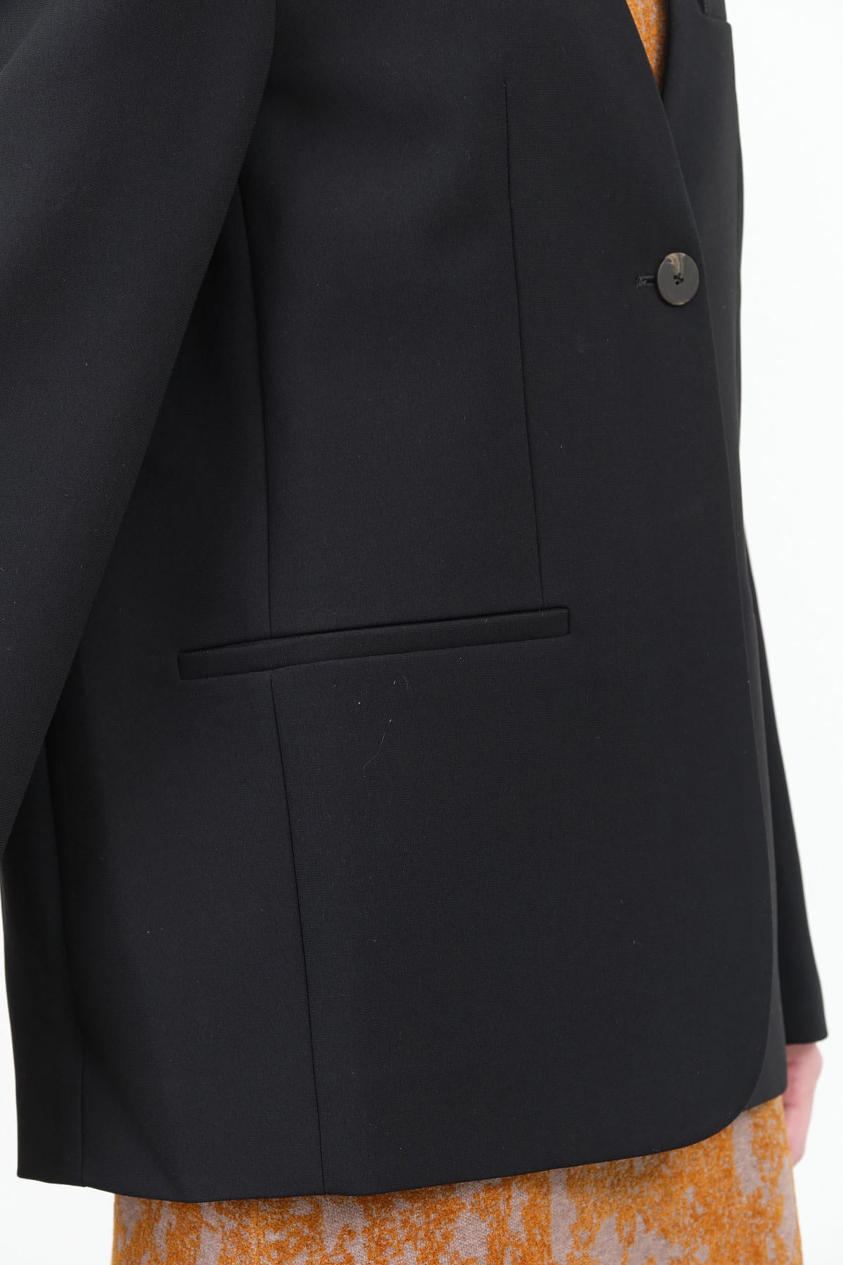 Designer Brand Studio Nicholson Joyce Collarless Tailored Button Up Classic Blazer in Black