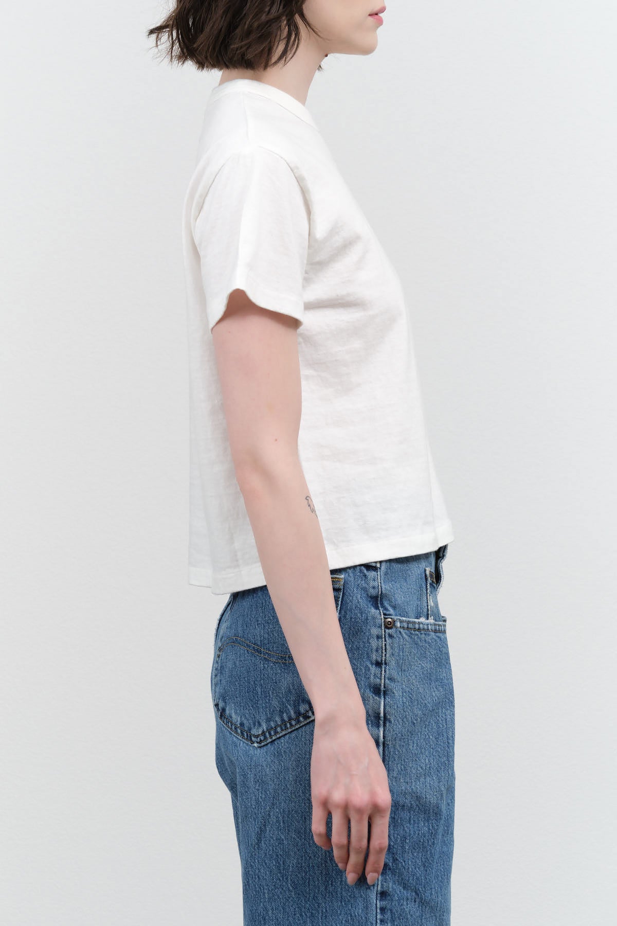 Hi'aka Short Sleeve White Tee Shirt by Sunray Sportswear with Ribbed Collar