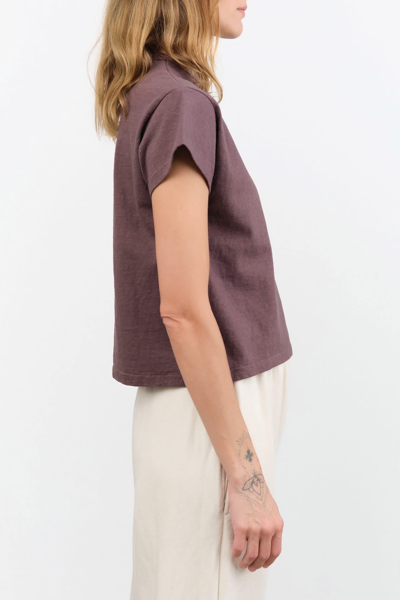 Sunray Sportswear Apparel Womens Tees Hi'aka T-Shirt in Raisin