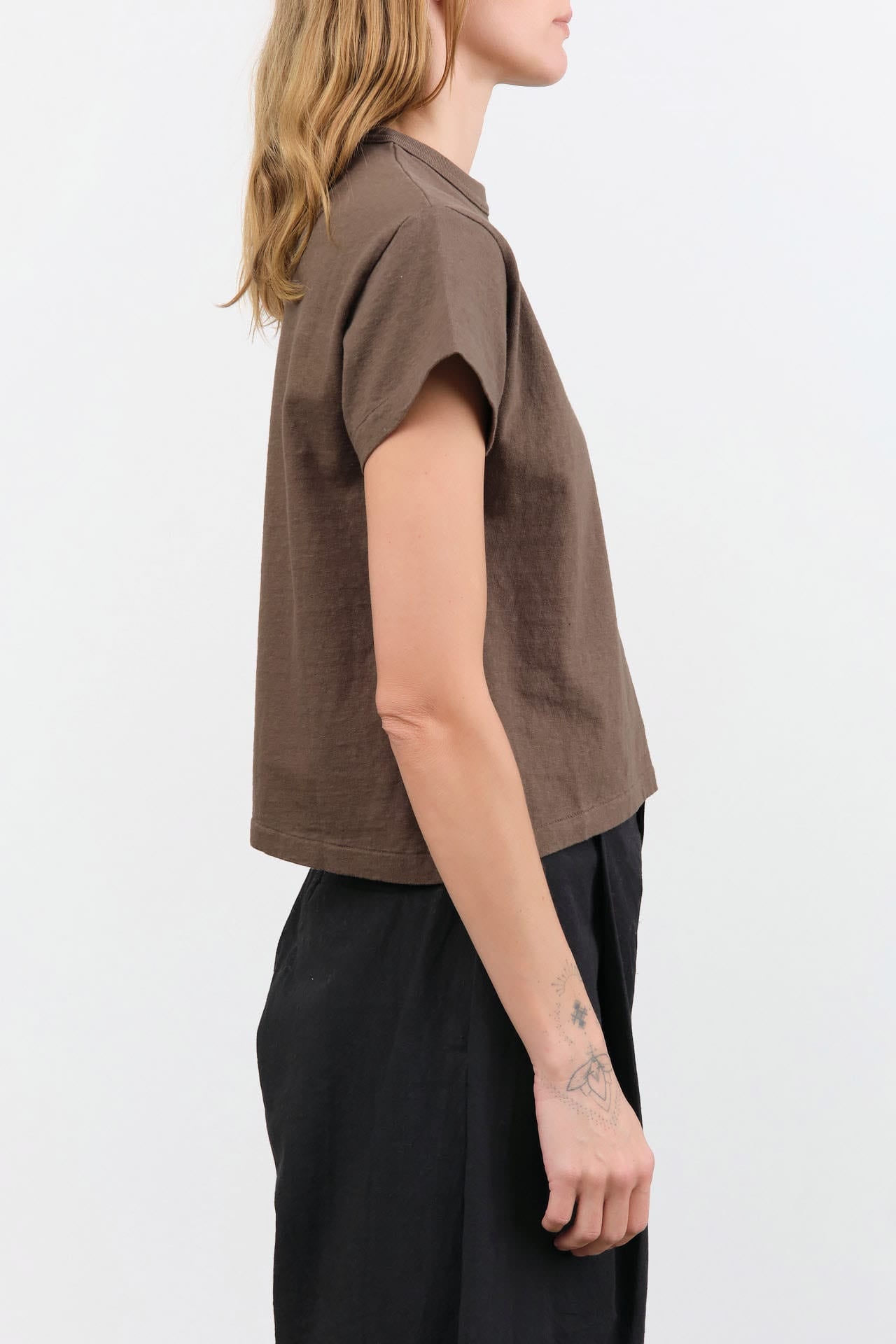 Sunray Sportswear Apparel Womens Tees Hi'aka T-Shirt in Turkish Coffee