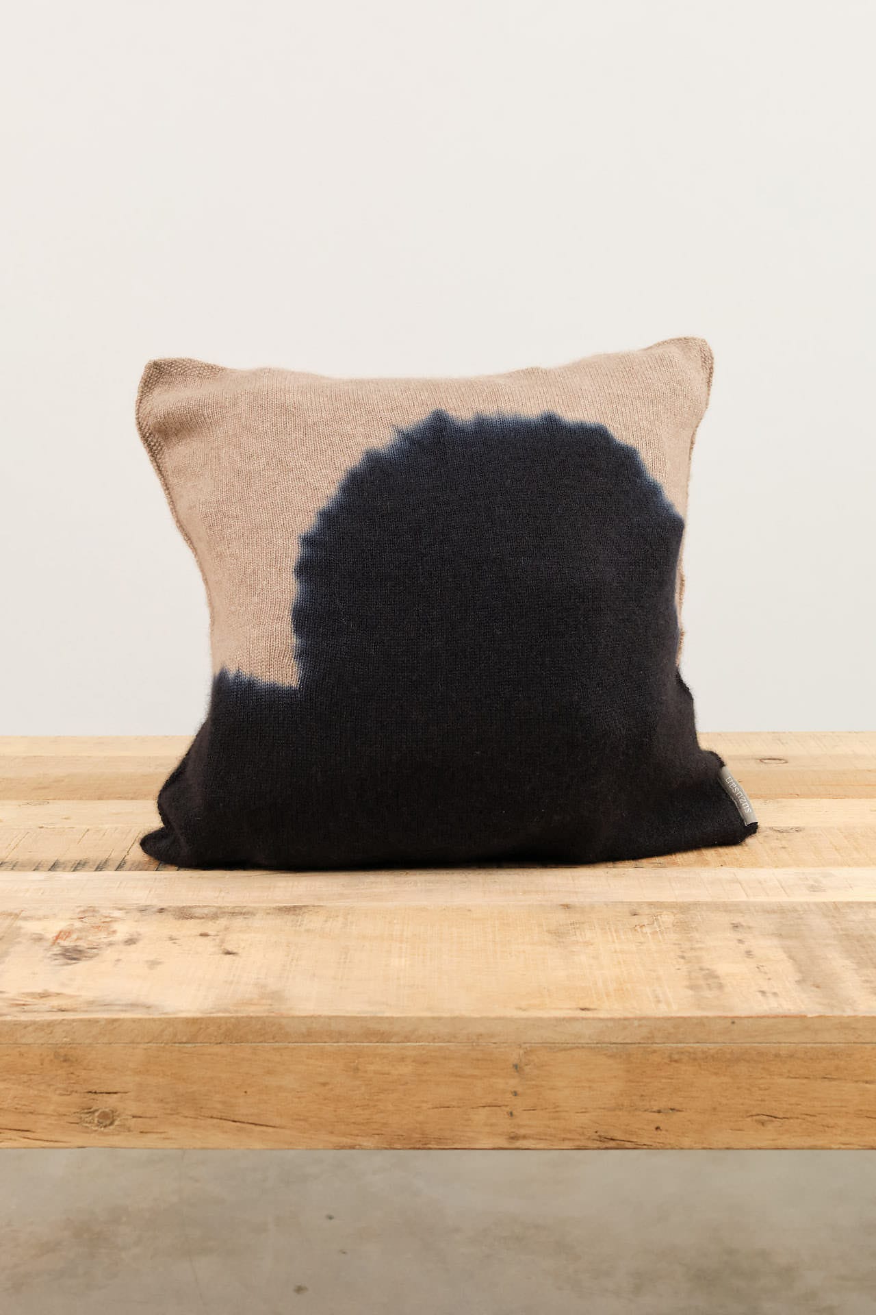 Suzusan Home Pillows Boushi Somewake Shibori Cashmere Knit Cushion in Black Black/Light Coffee / 18" X 18"