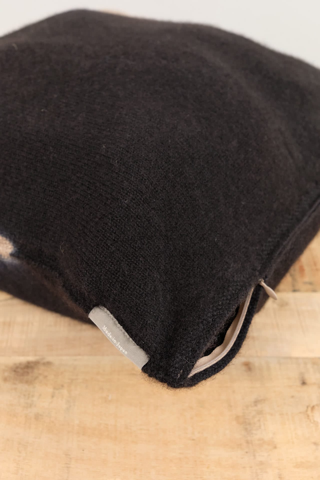 Suzusan Home Pillows Boushi Somewake Shibori Cashmere Knit Cushion in Black Black/Light Coffee / 18" X 18"