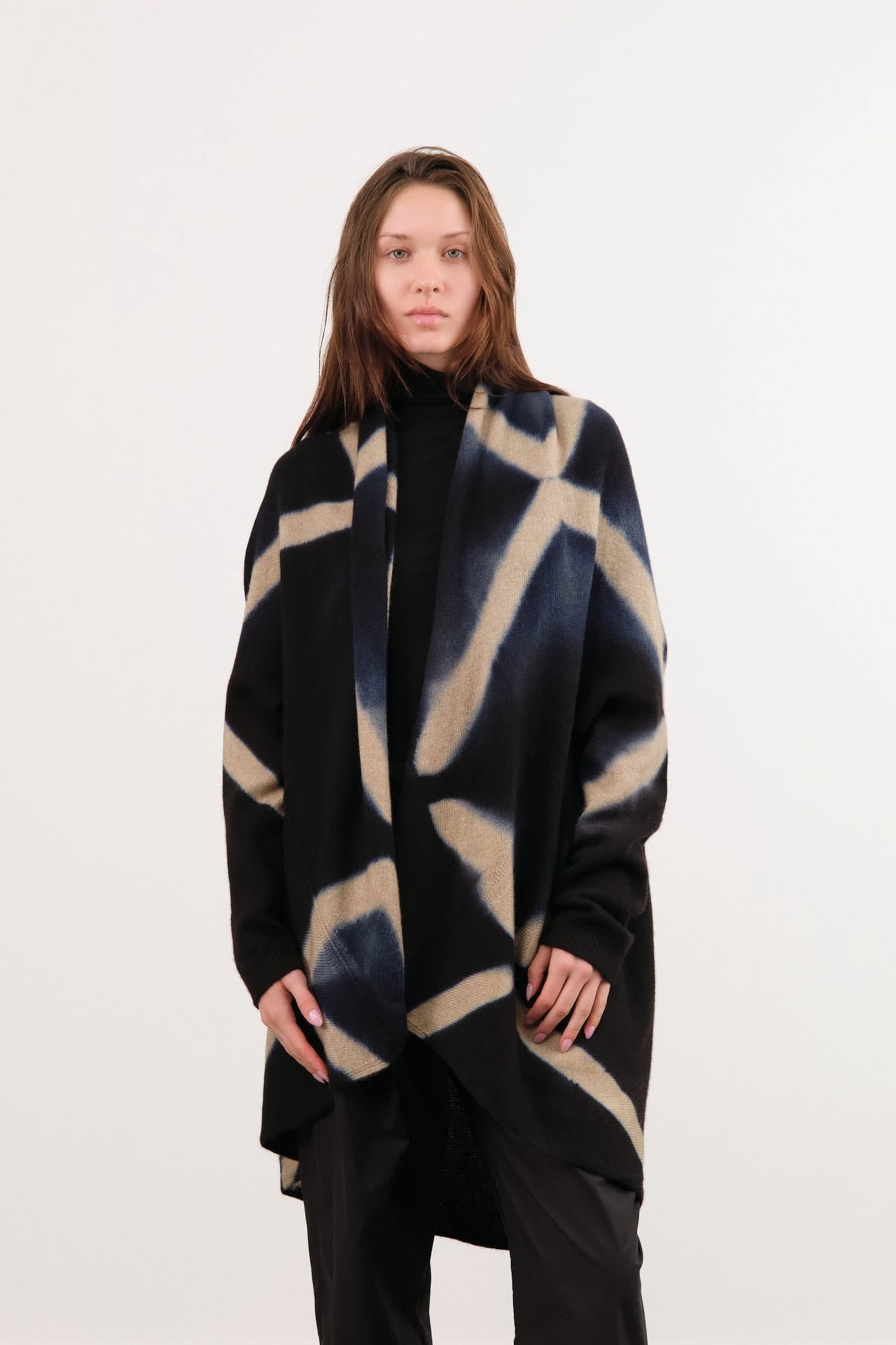 Suzusan Apparel Womens Outerwear Cashmere Seamless Upside Down Cape in Black/Sand Black/Sand / One Size