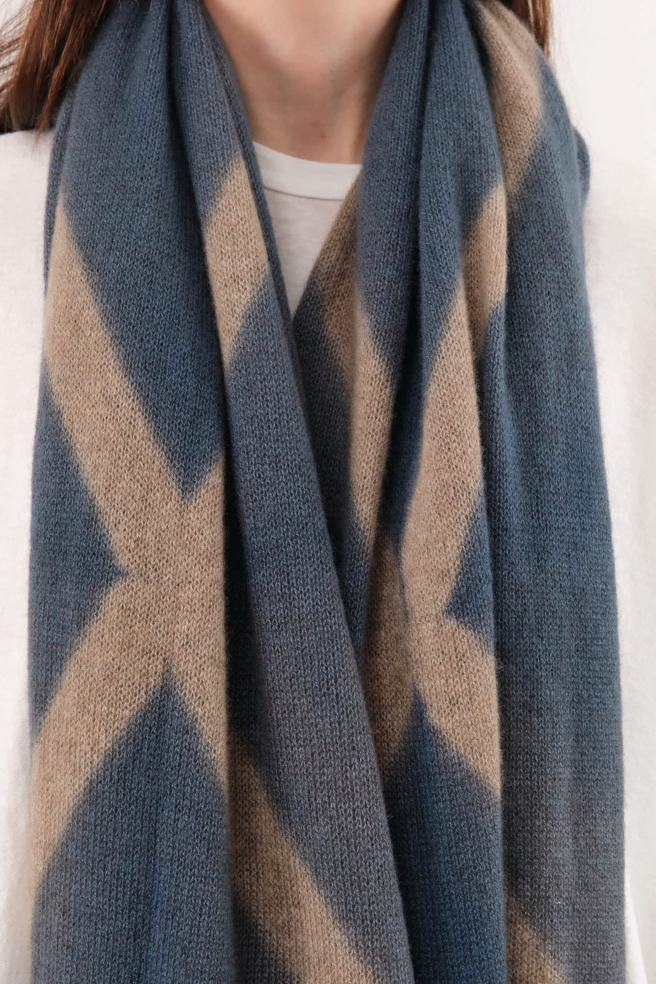 Suzusan Accessories Scarves Itajime Shibori Cashmere Knit Shawl in Dark Blue Dark Blue/Light Coffee / One Size