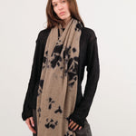 Suzusan Accessories Scarves Madara Shibori Cashmere Knit Shawl in Black Black/Light Coffee / One Size