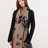 Suzusan Accessories Scarves Madara Shibori Cashmere Knit Shawl in Black Black/Light Coffee / One Size