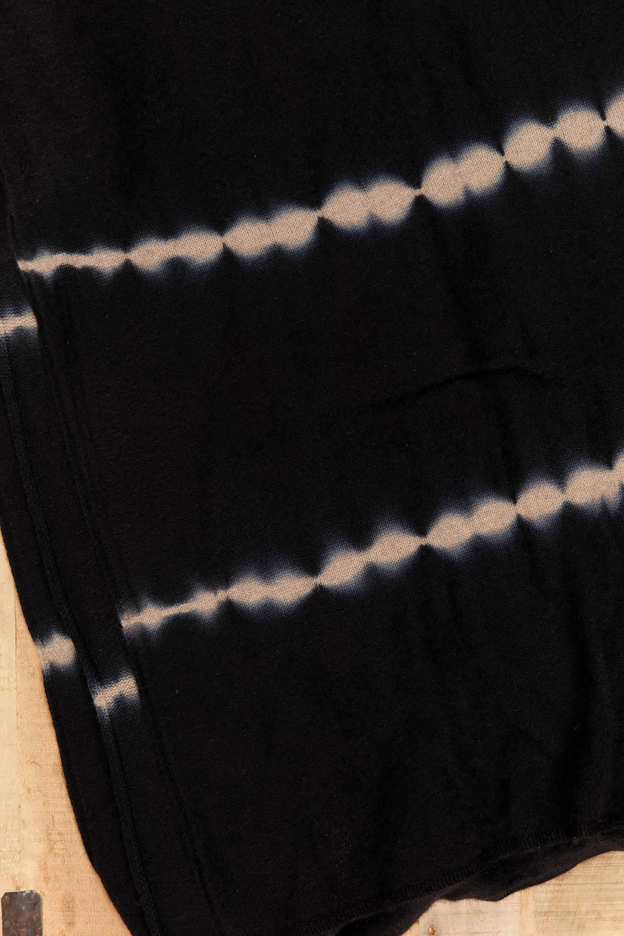 Suzusan Home Throws Nuisuji Shibori Cashmere Knit Throw in Black Black/Light Coffee / 79" L X 55" W