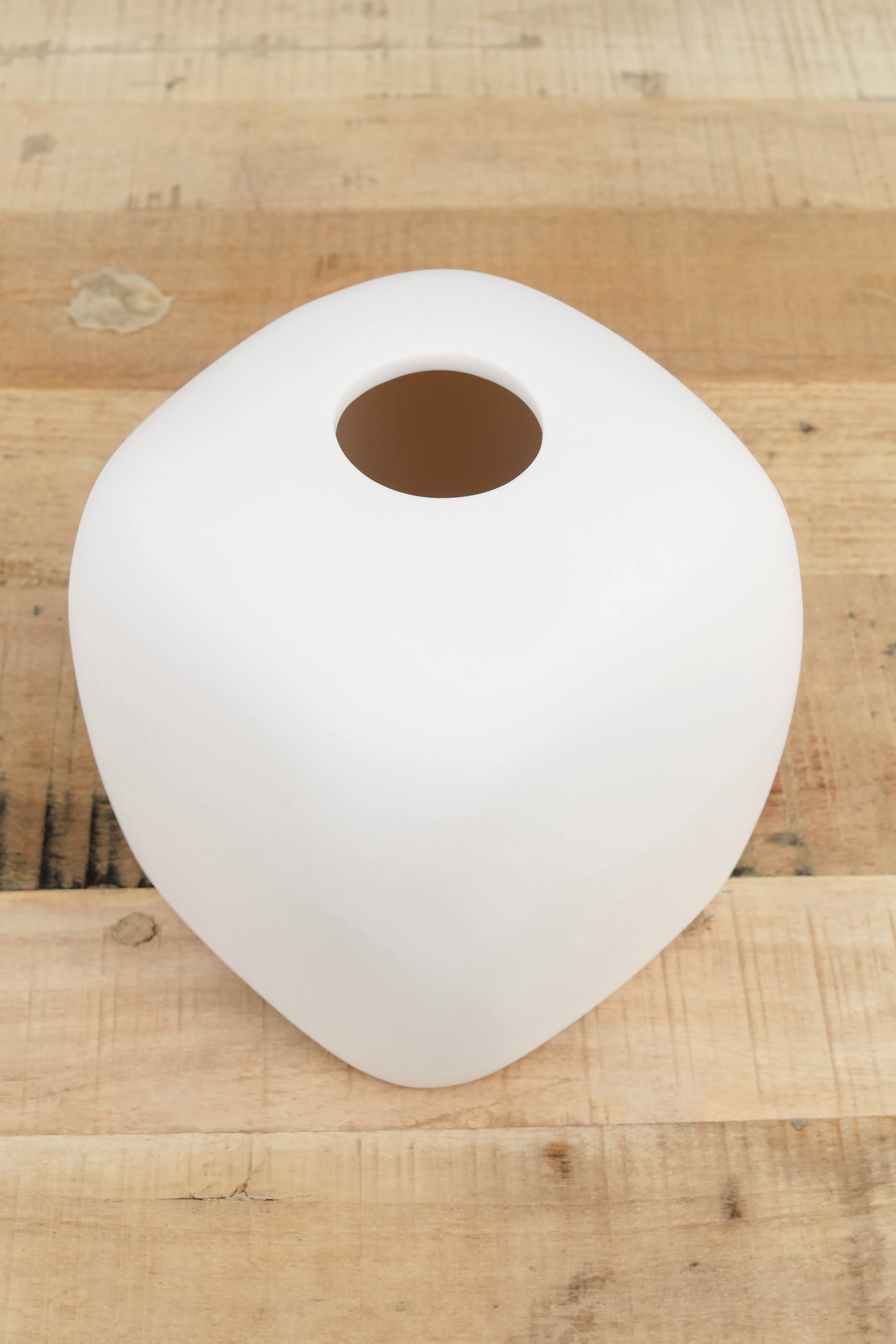 White Resin Arc Tissue Box Holder by Tina Frey Designs