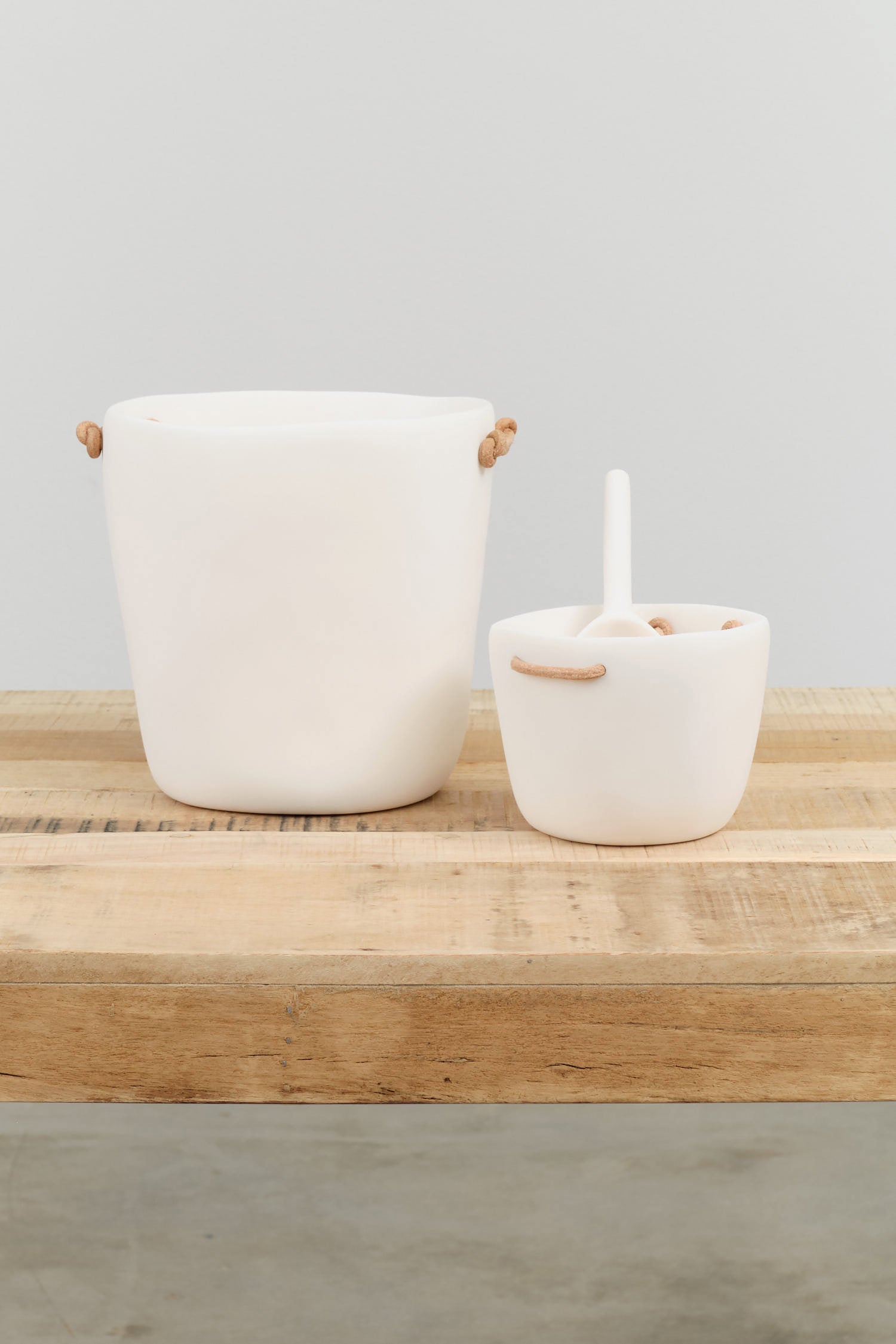 Tina Frey Cuadrado Champagne Bucket in White Resin