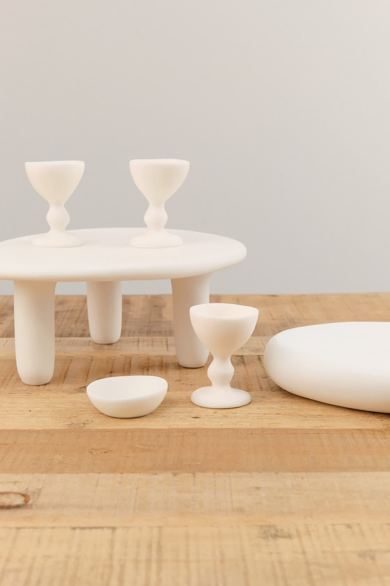 Tina Frey Designs Home Kitchen Serving Pedestal Egg Cup White