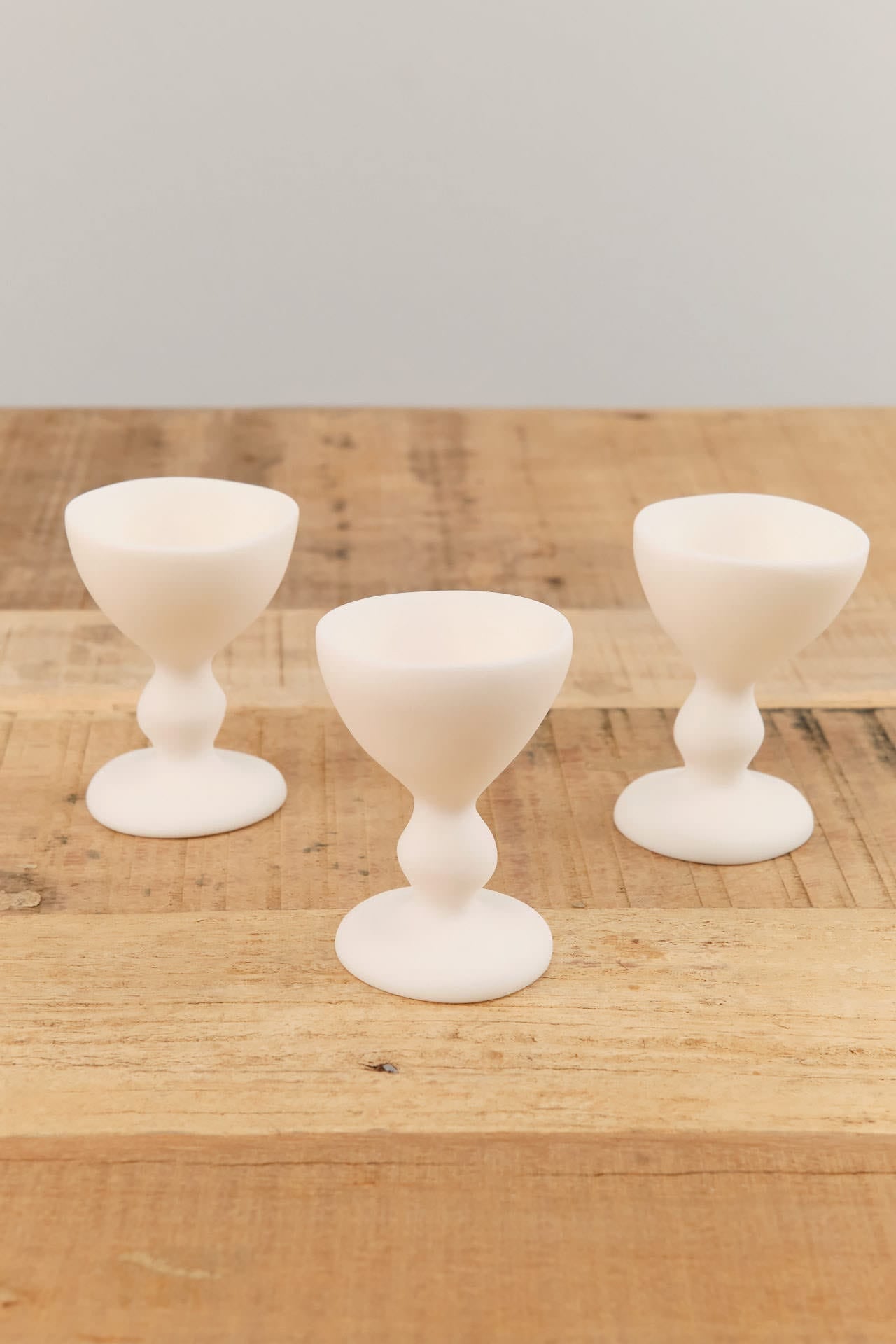 Tina Frey Designs Home Kitchen Serving Pedestal Egg Cup White