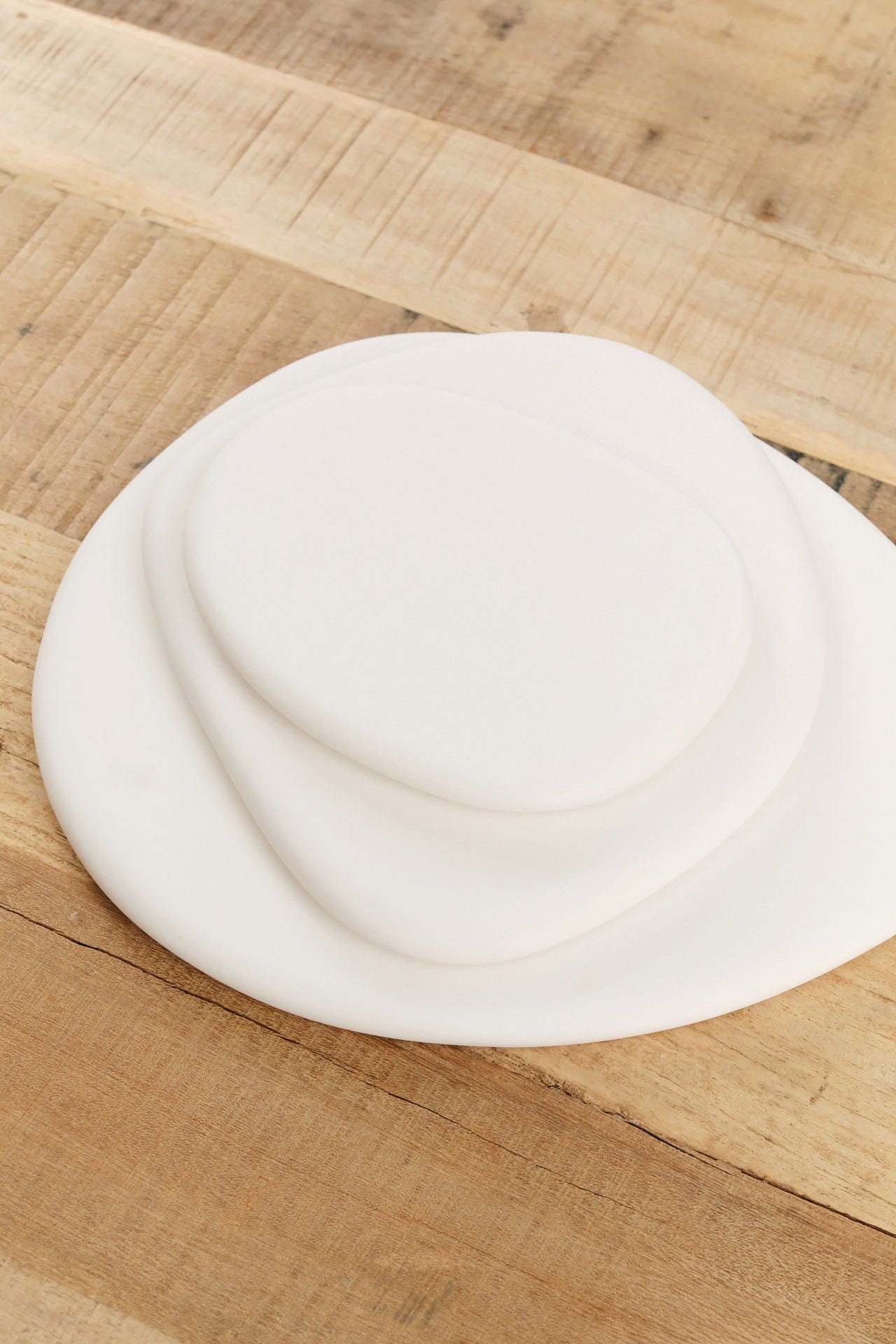 Tina Frey Designs Home Kitchen Serving Puddle Small Platter White
